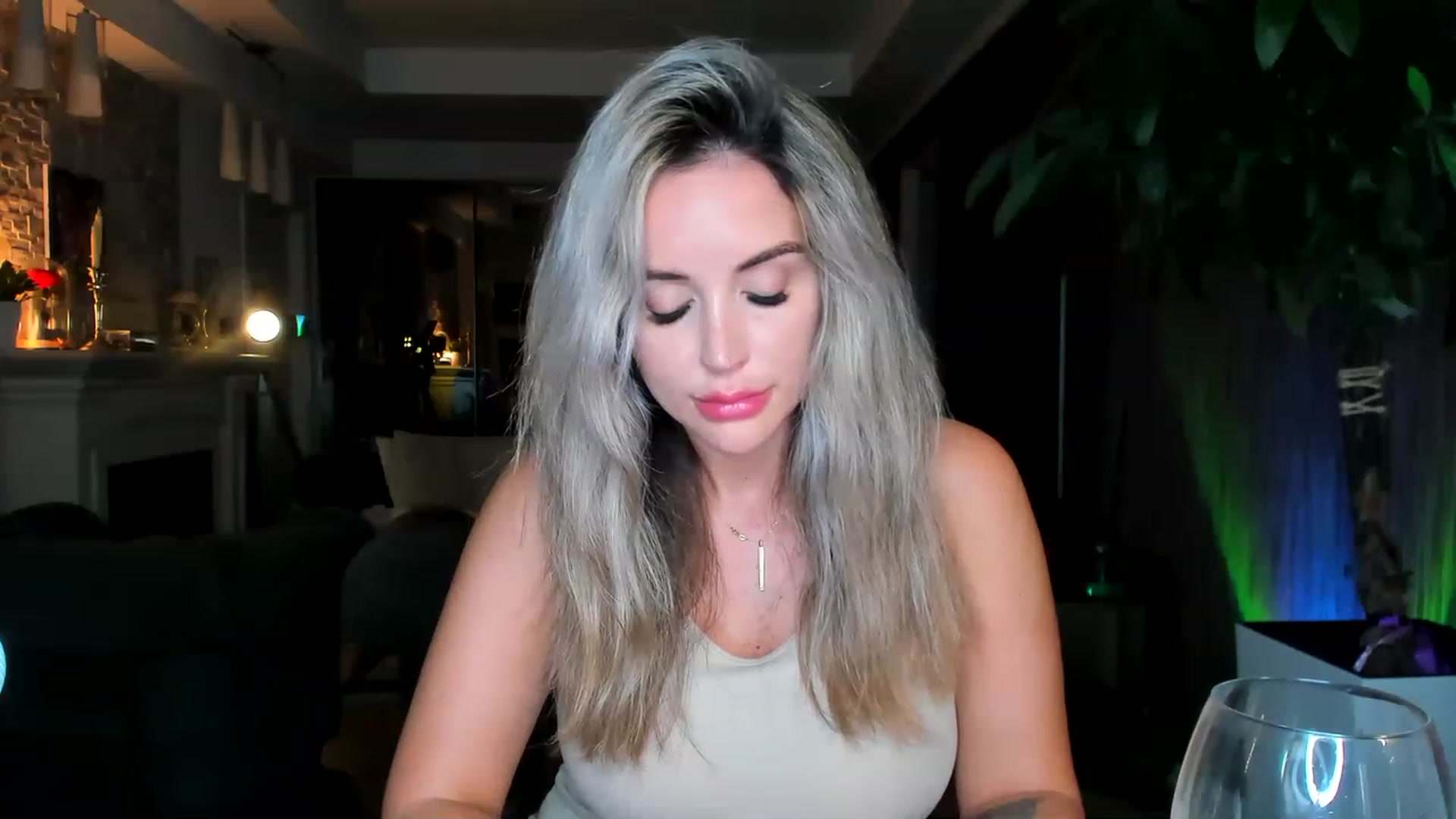 Gallery image thumbnail from TheSassyOne's myfreecams stream on, 03/03/2023, 01:32 image 14 of 20