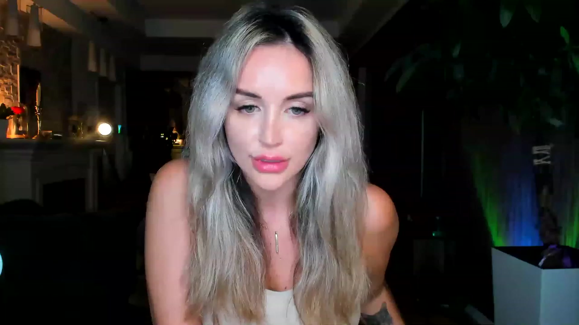 Gallery image thumbnail from TheSassyOne's myfreecams stream on, 03/03/2023, 01:32 image 2 of 20