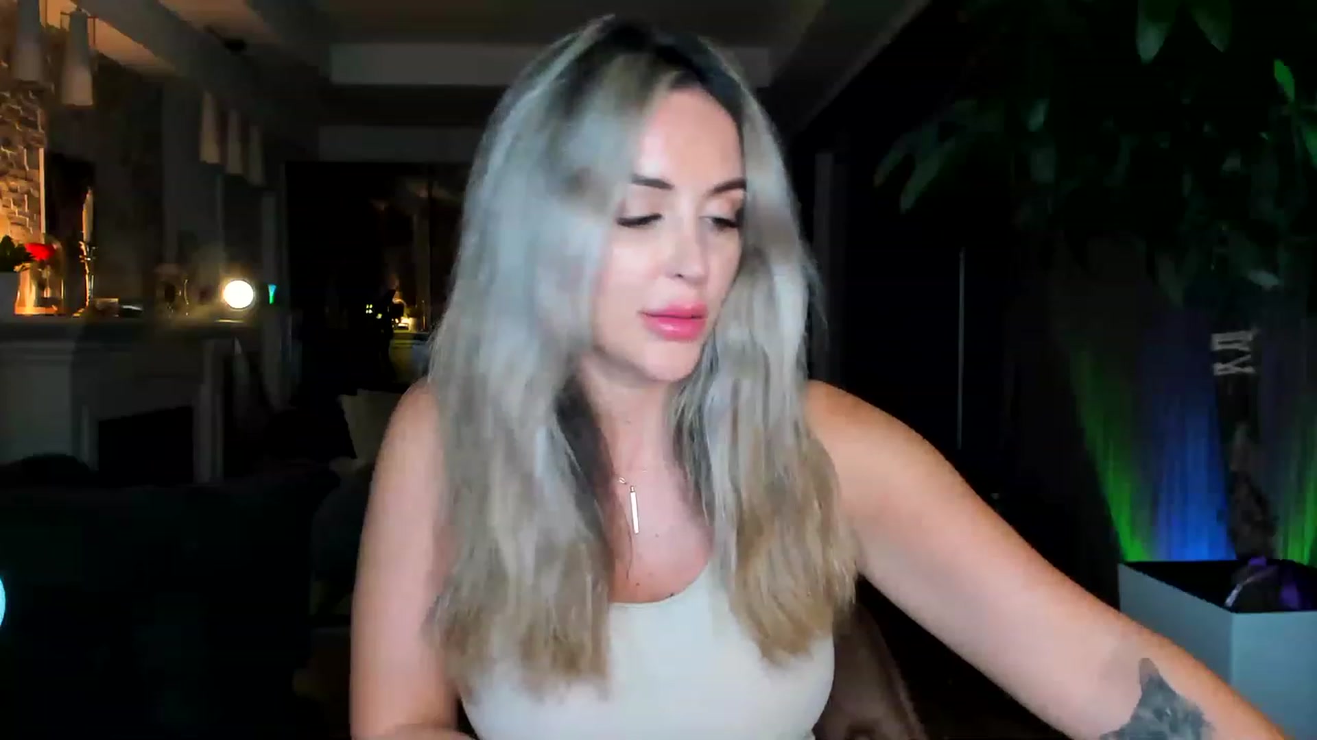 Gallery image thumbnail from TheSassyOne's myfreecams stream on, 03/03/2023, 01:32 image 3 of 20