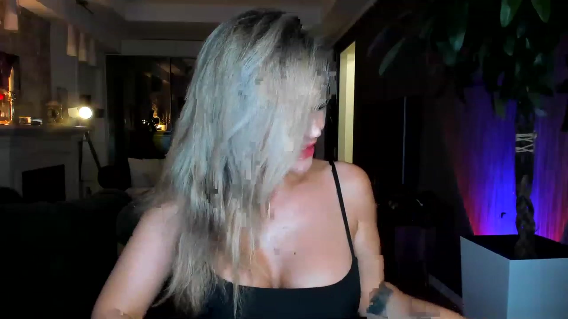 Gallery image thumbnail from TheSassyOne's myfreecams stream on, 03/18/2023, 02:14 image 12 of 20