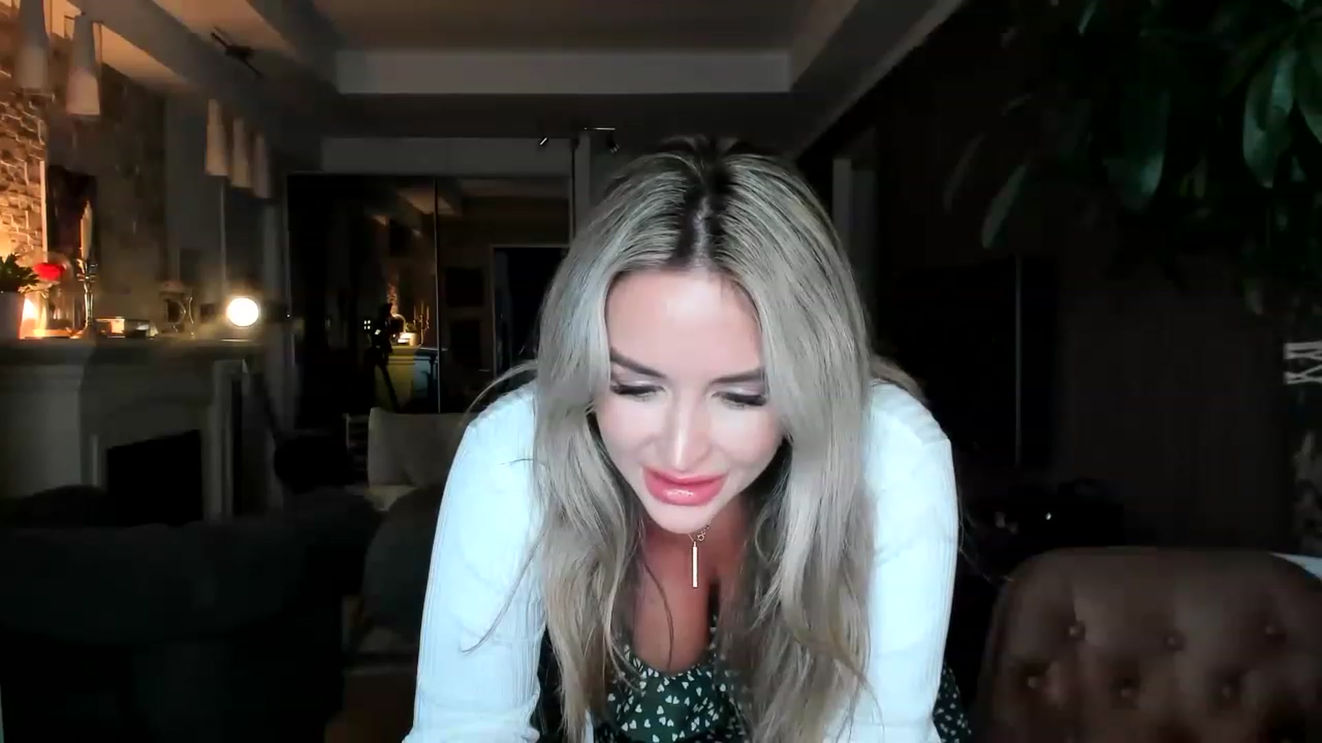 Gallery image thumbnail from TheSassyOne's myfreecams stream on, 03/26/2023, 23:18 image 10 of 20