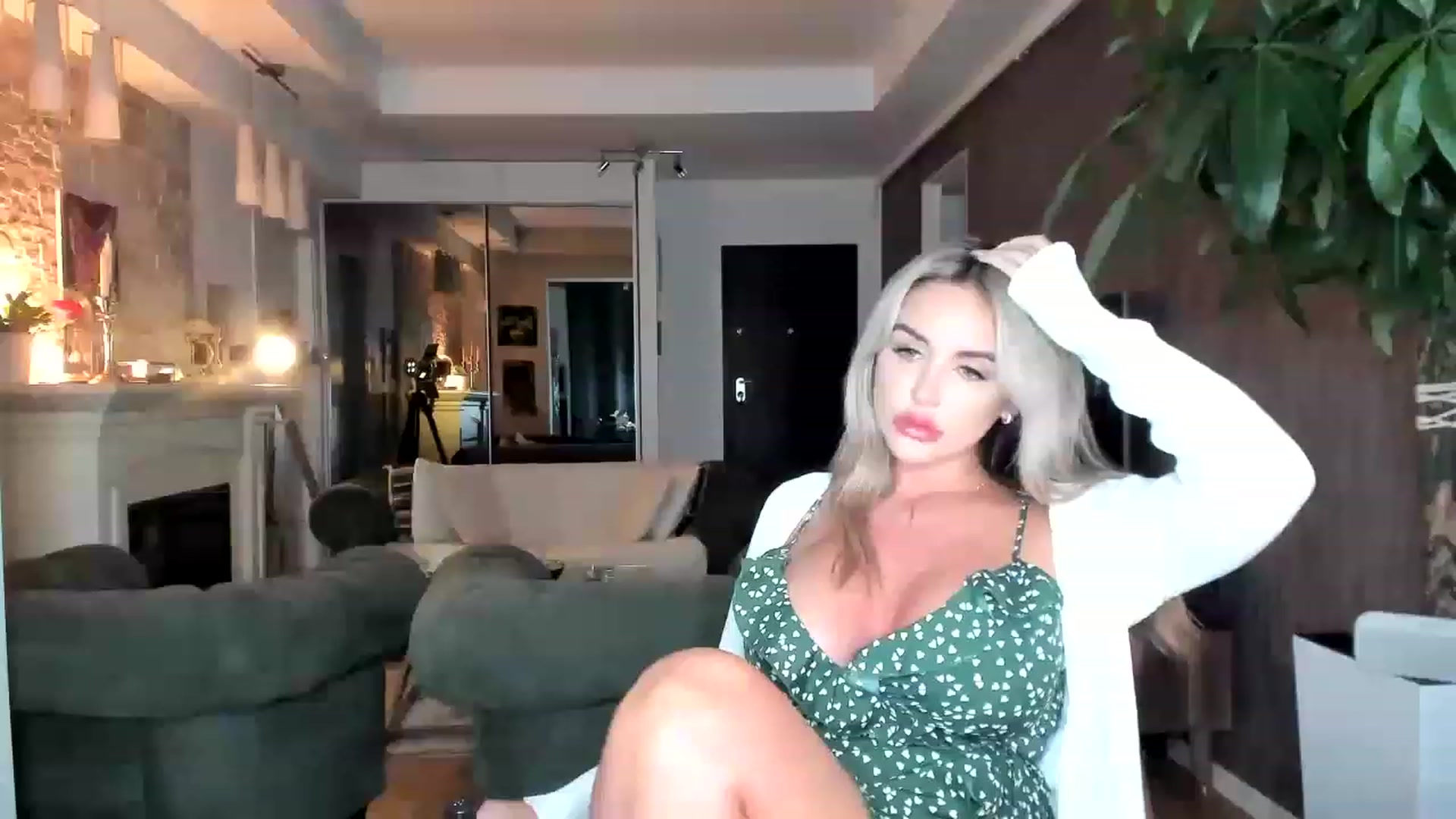 Gallery image thumbnail from TheSassyOne's myfreecams stream on, 03/27/2023, 24:10 image 1 of 20