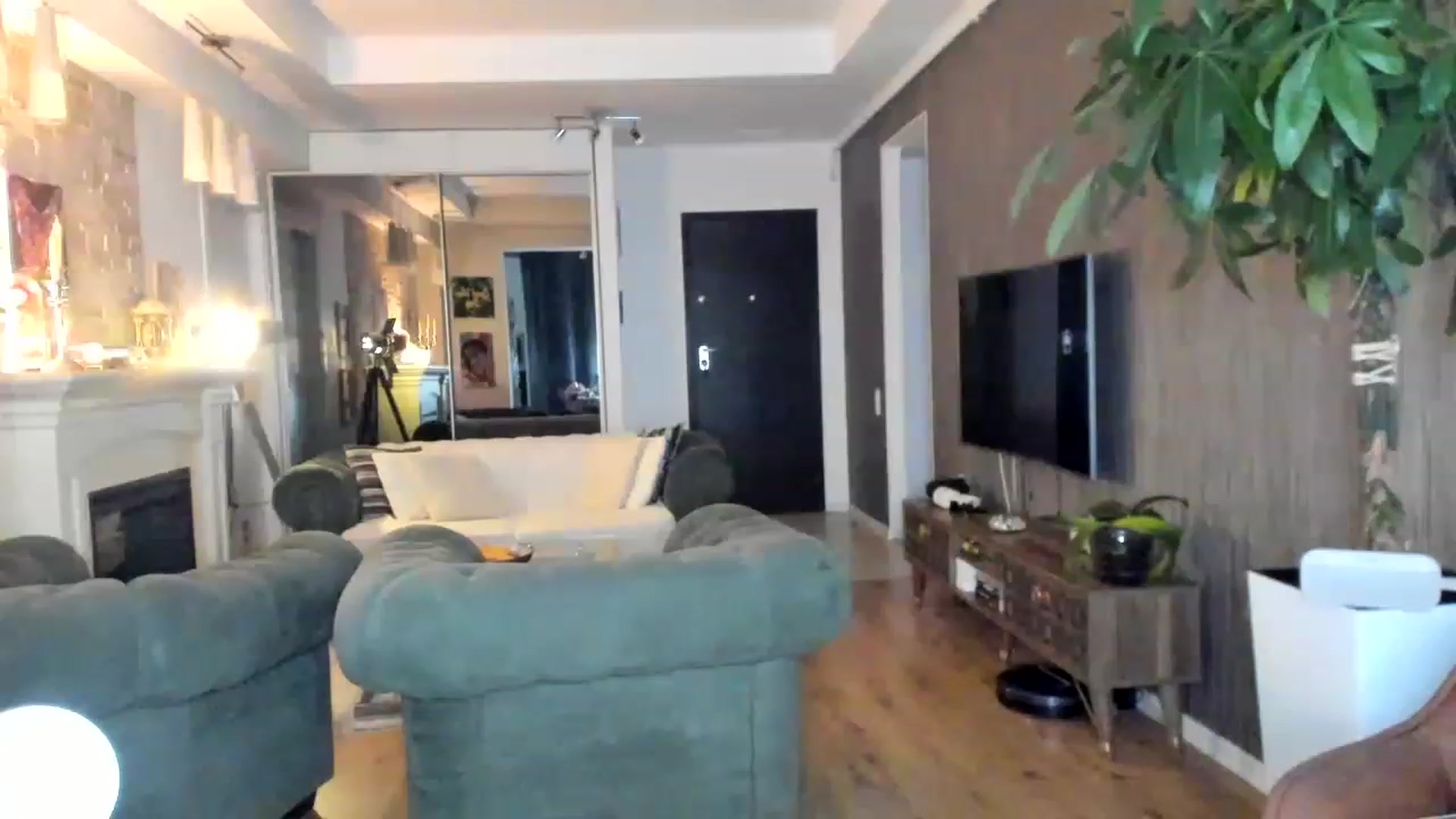 Gallery image thumbnail from TheSassyOne's myfreecams stream on, 04/02/2023, 02:26 image 16 of 20