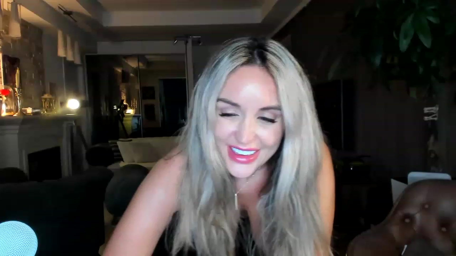 Gallery image thumbnail from TheSassyOne's myfreecams stream on, 04/02/2023, 02:26 image 2 of 20