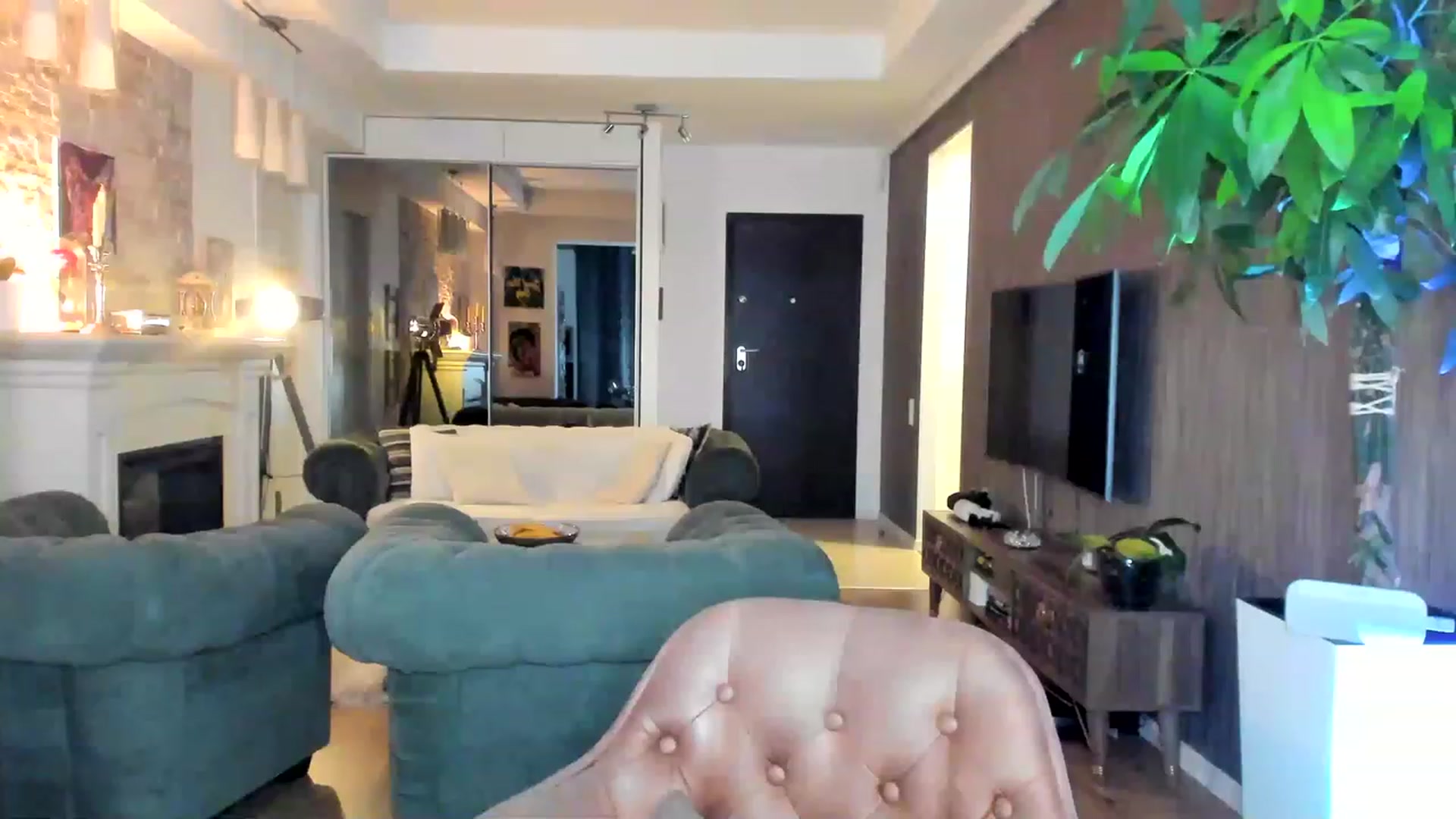 Gallery image thumbnail from TheSassyOne's myfreecams stream on, 04/03/2023, 22:01 image 4 of 20