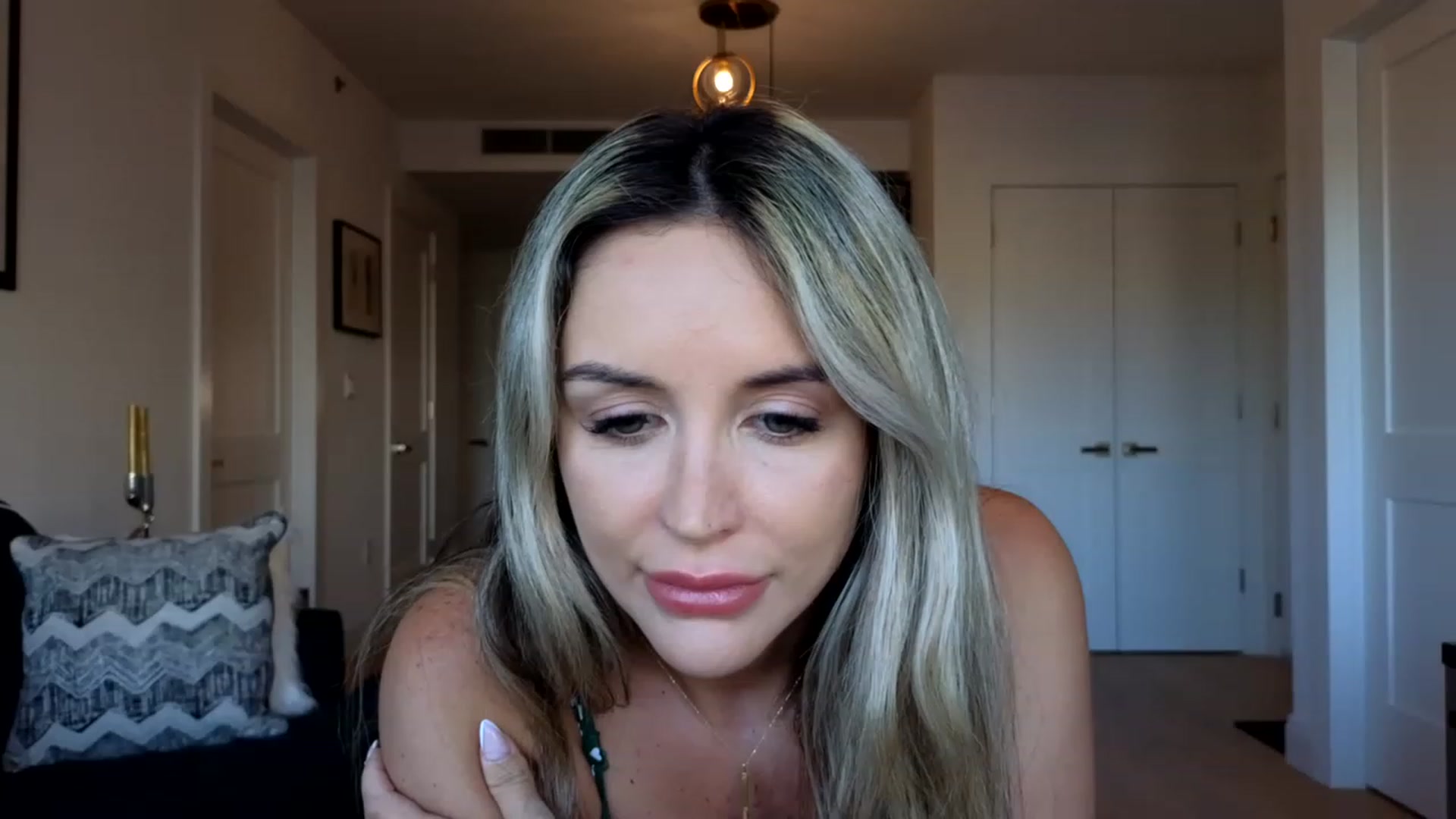 Gallery image thumbnail from TheSassyOne's myfreecams stream on, 05/10/2023, 22:55 image 17 of 20
