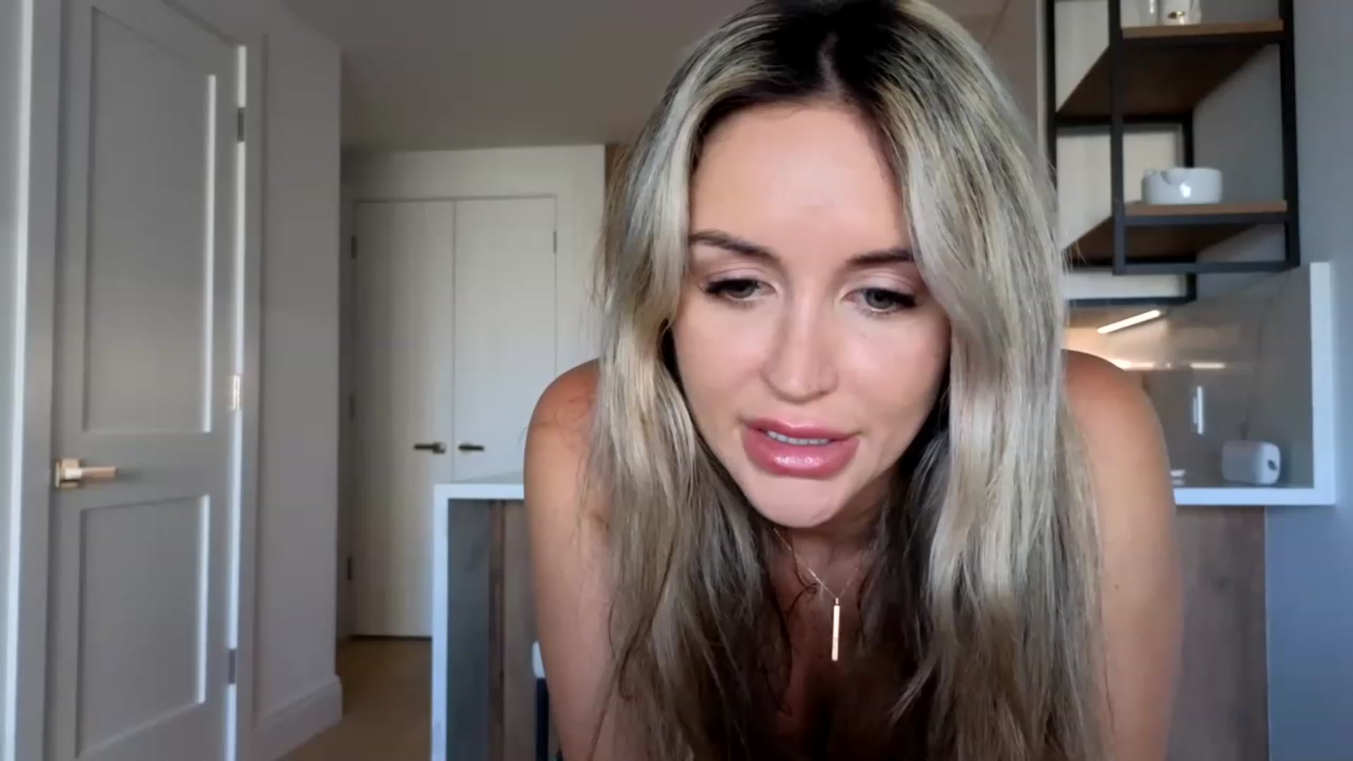 Gallery image thumbnail from TheSassyOne's myfreecams stream on, 05/10/2023, 22:55 image 14 of 20