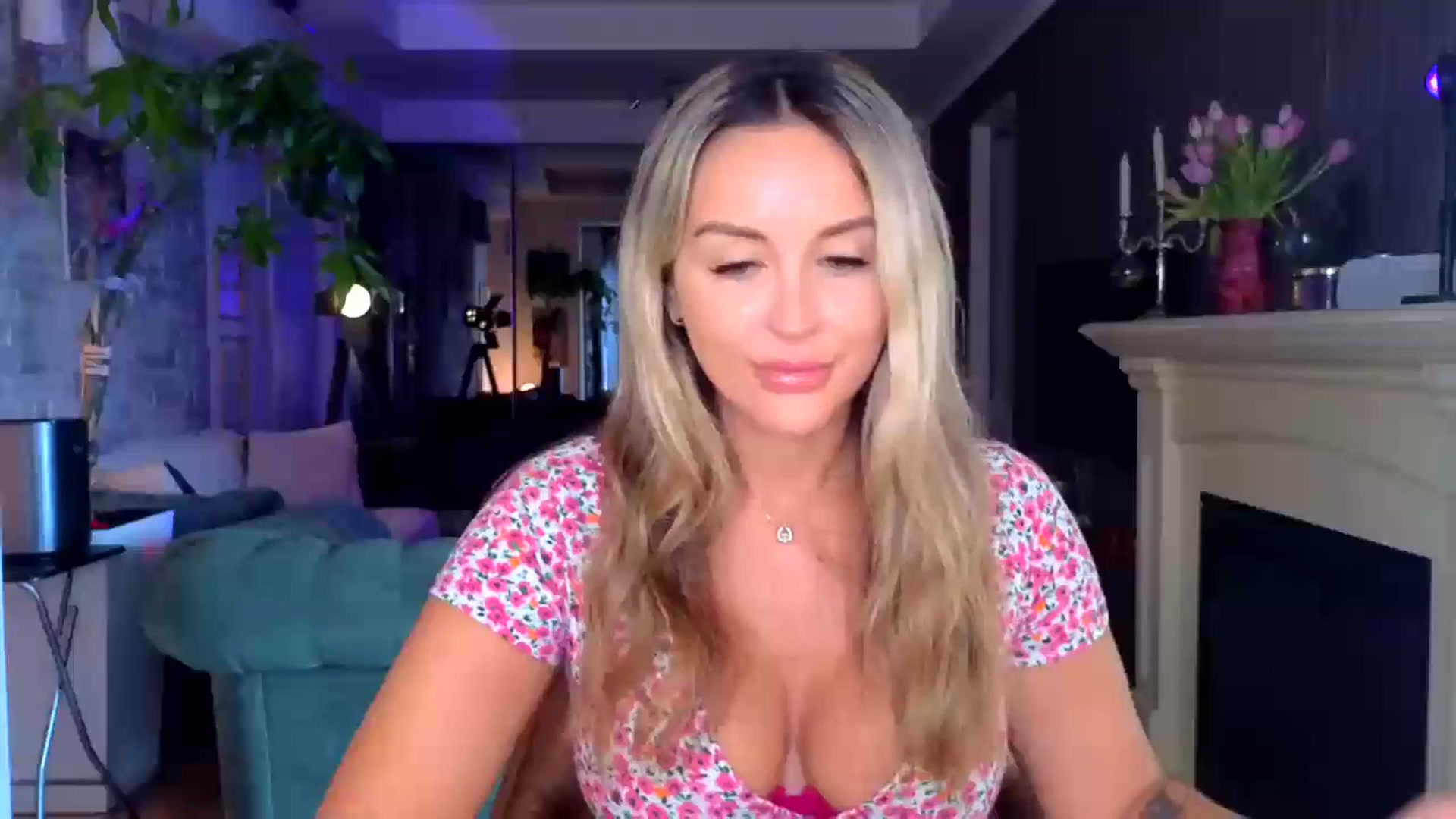 Gallery image thumbnail from TheSassyOne's myfreecams stream on, 01/21/2024, 12:14 image 8 of 20