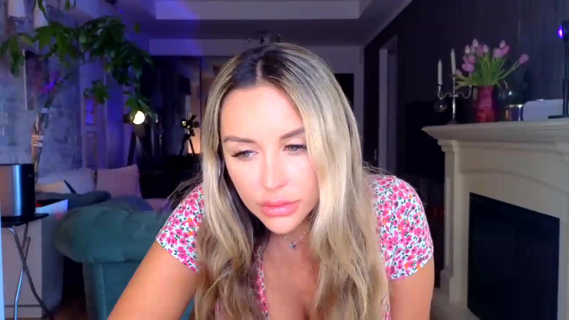 Gallery image thumbnail from TheSassyOne's myfreecams stream on, 01/21/2024, 12:14 image 7 of 20