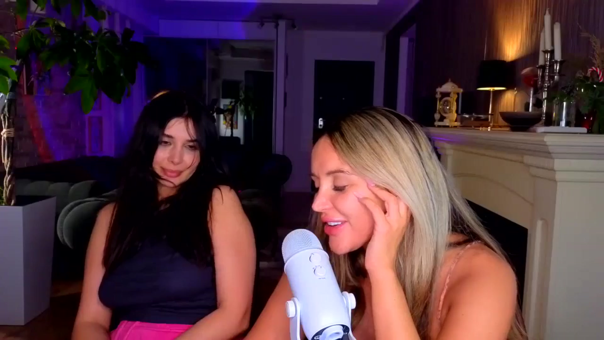 Gallery image thumbnail from TheSassyOne's myfreecams stream on, 06/23/2024, 22:52 image 18 of 20