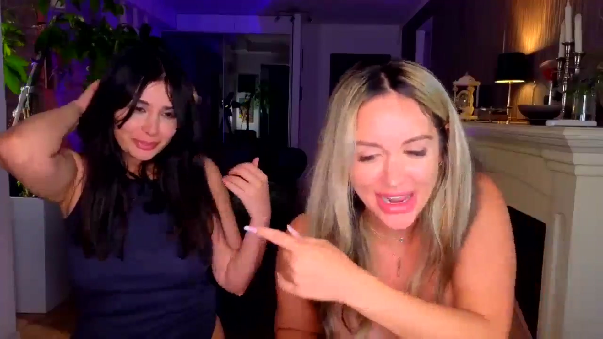 Gallery image thumbnail from TheSassyOne's myfreecams stream on, 06/23/2024, 22:52 image 4 of 20