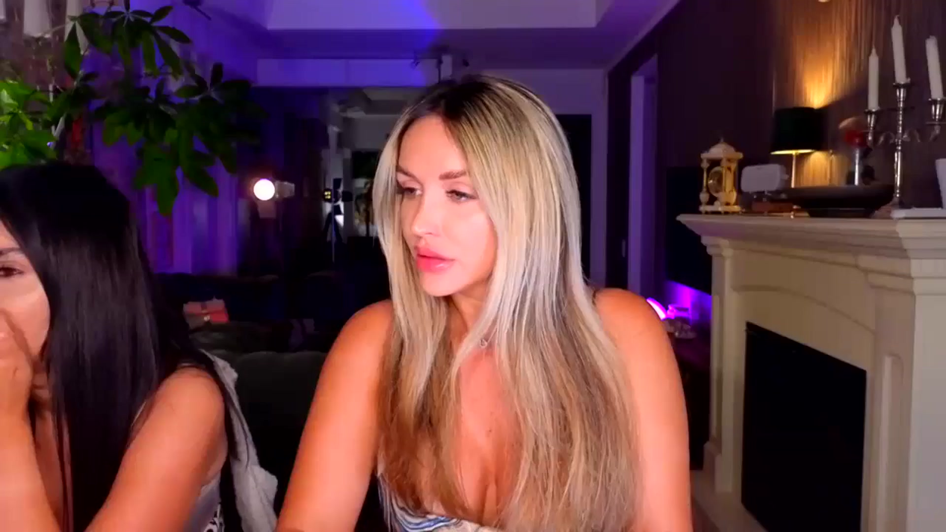 Gallery image thumbnail from TheSassyOne's myfreecams stream on, 07/18/2024, 16:51 image 1 of 20