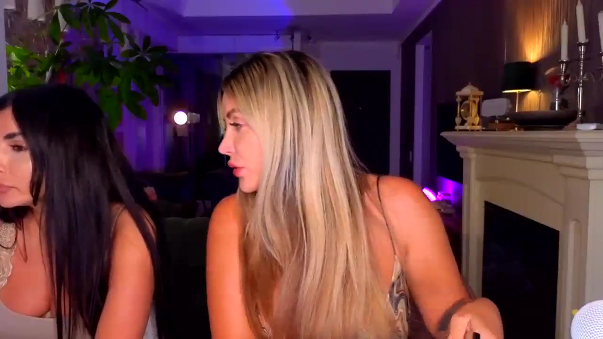 Gallery image thumbnail from TheSassyOne's myfreecams stream on, 07/18/2024, 16:51 image 5 of 20