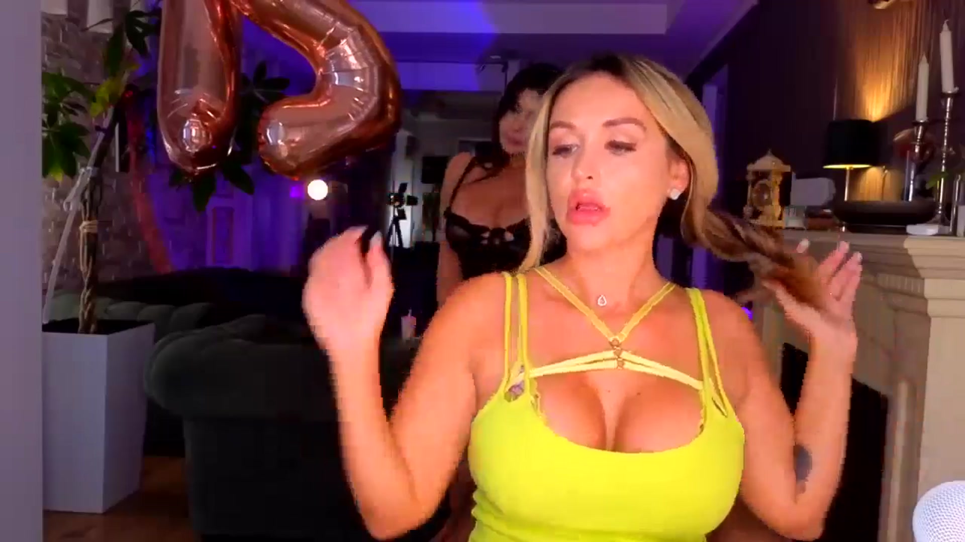 Gallery image thumbnail from TheSassyOne's myfreecams stream on, 07/28/2024, 14:45 image 7 of 20