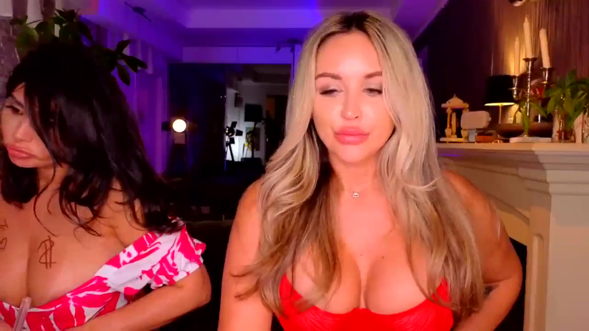 Gallery image thumbnail from TheSassyOne's myfreecams stream on, 09/08/2024, 23:02 image 19 of 20