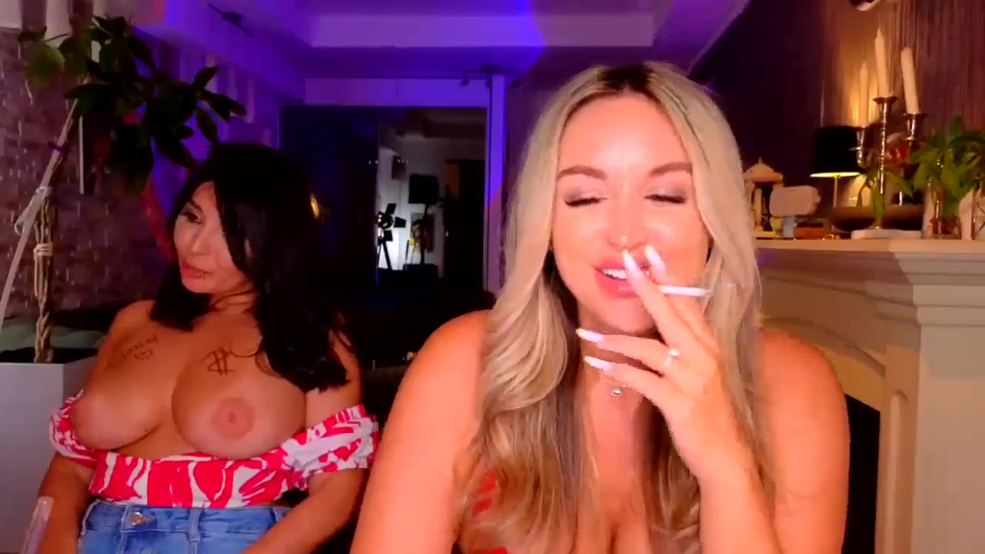 Gallery image thumbnail from TheSassyOne's myfreecams stream on, 09/08/2024, 23:02 image 18 of 20