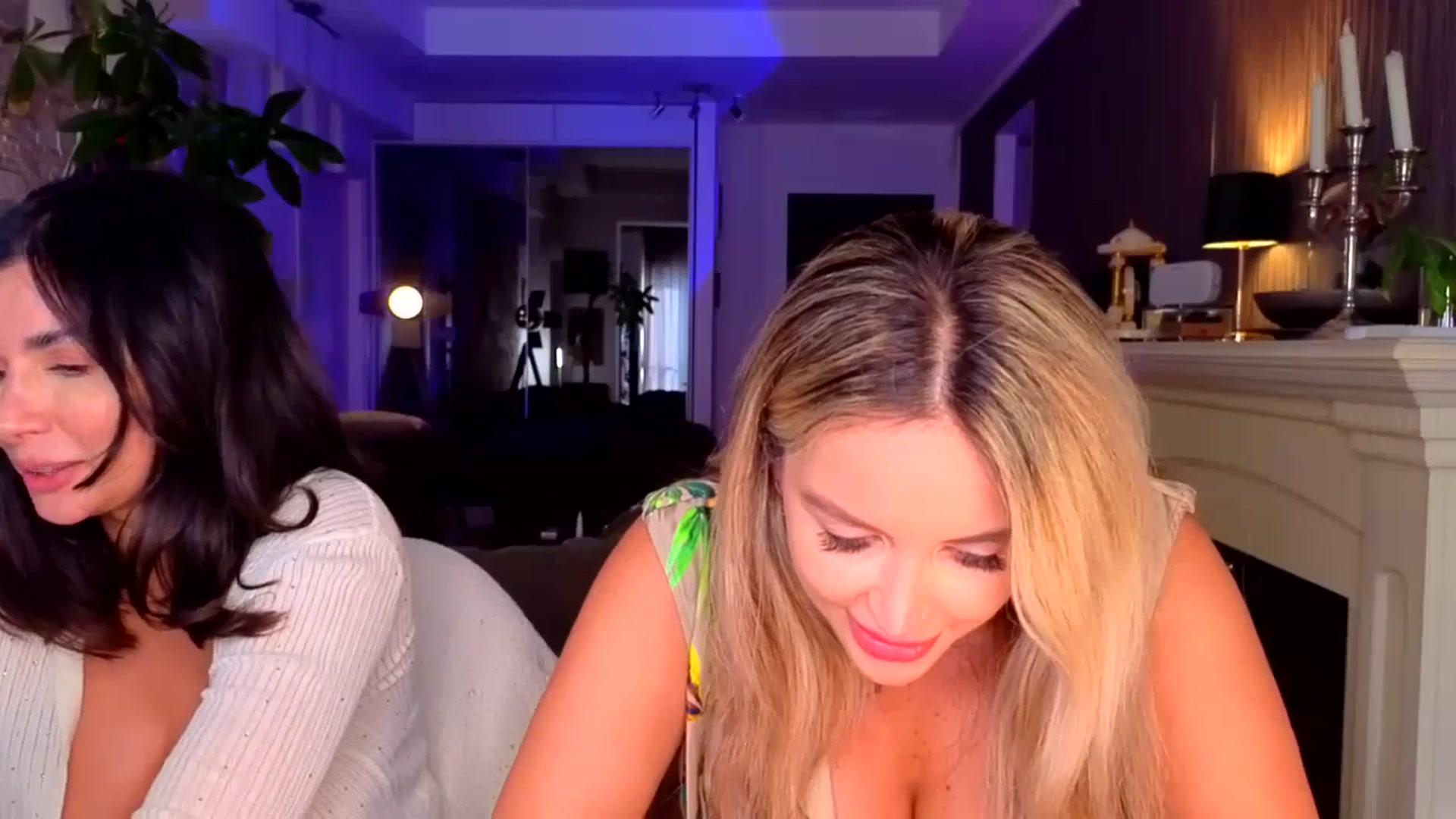 Gallery image thumbnail from TheSassyOne's myfreecams stream on, 09/22/2024, 15:38 image 7 of 20