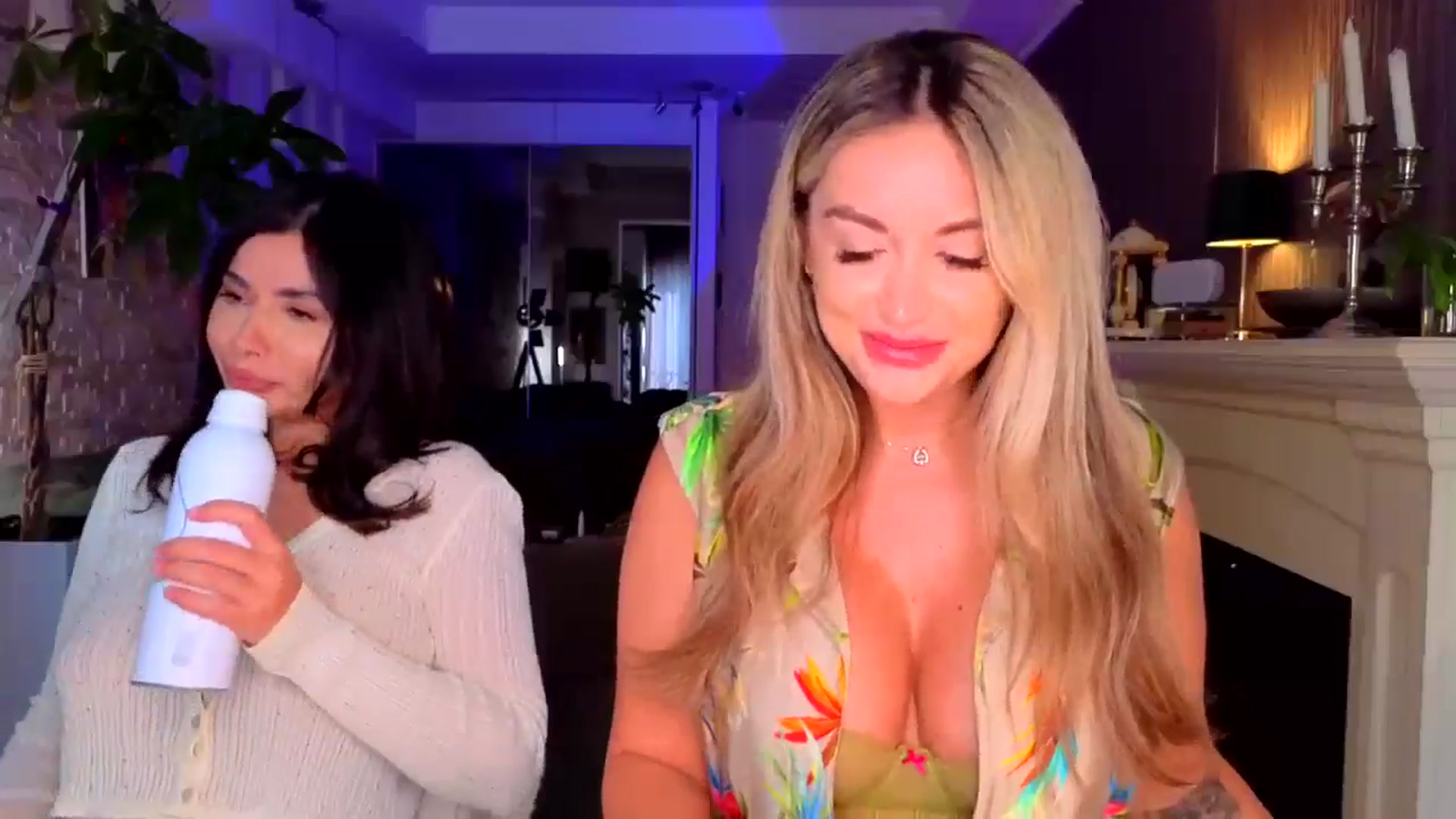 Gallery image thumbnail from TheSassyOne's myfreecams stream on, 09/22/2024, 15:38 image 3 of 20