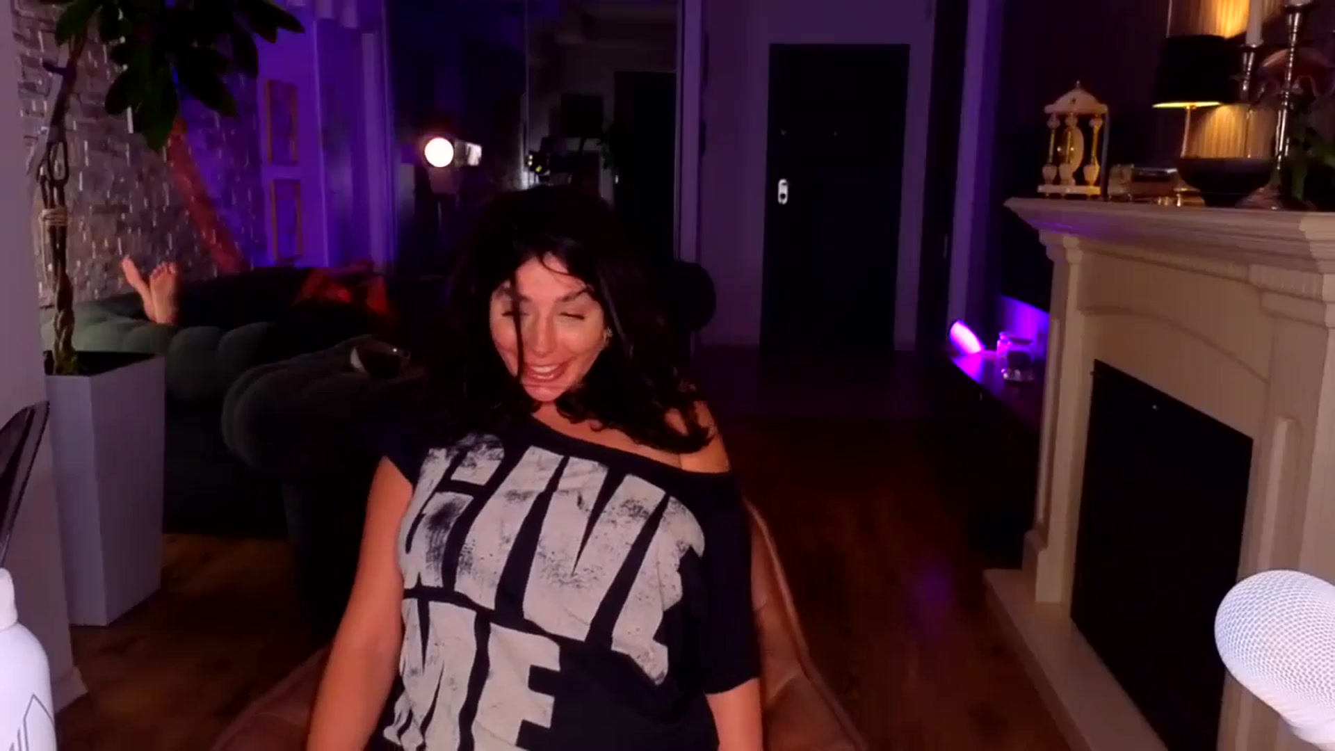 Gallery image thumbnail from TheSassyOne's myfreecams stream on, 10/05/2024, 21:41 image 18 of 20