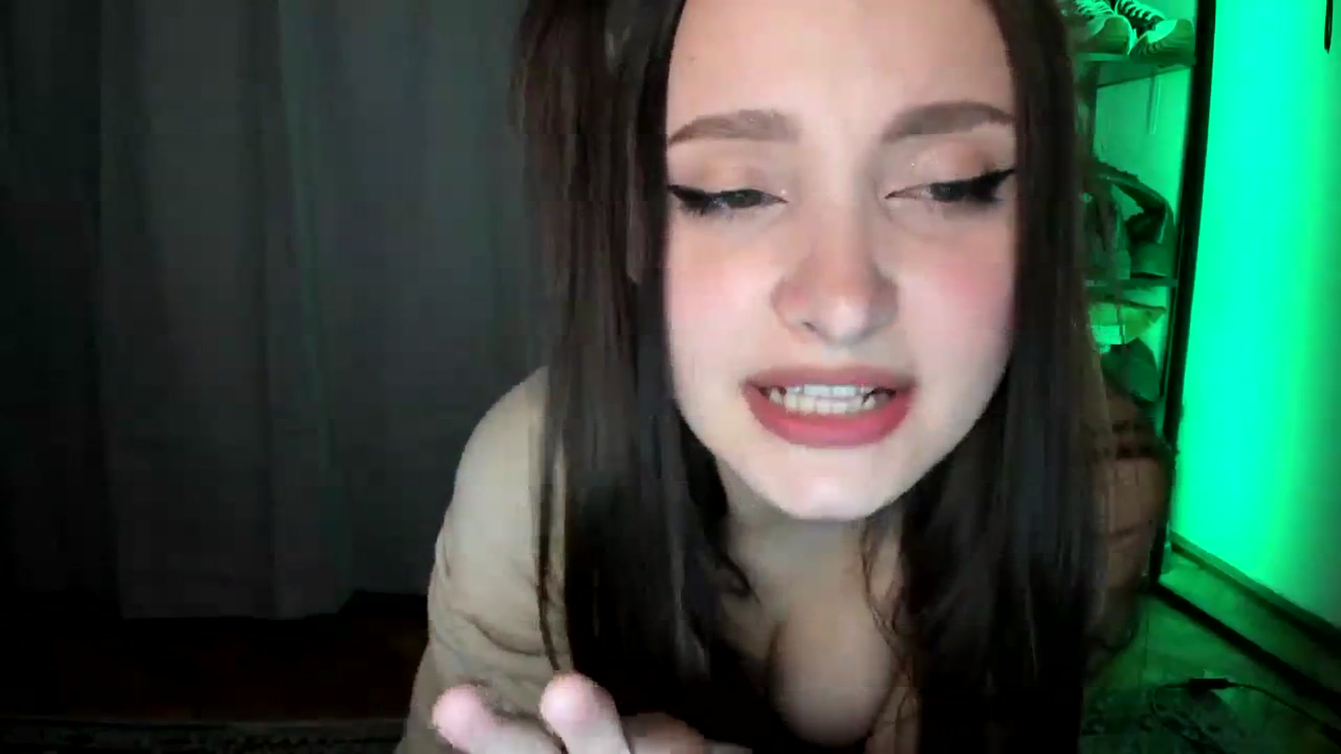 Gallery image thumbnail from TheScrewer's myfreecams stream on, 02/24/2024, 22:30 image 18 of 20