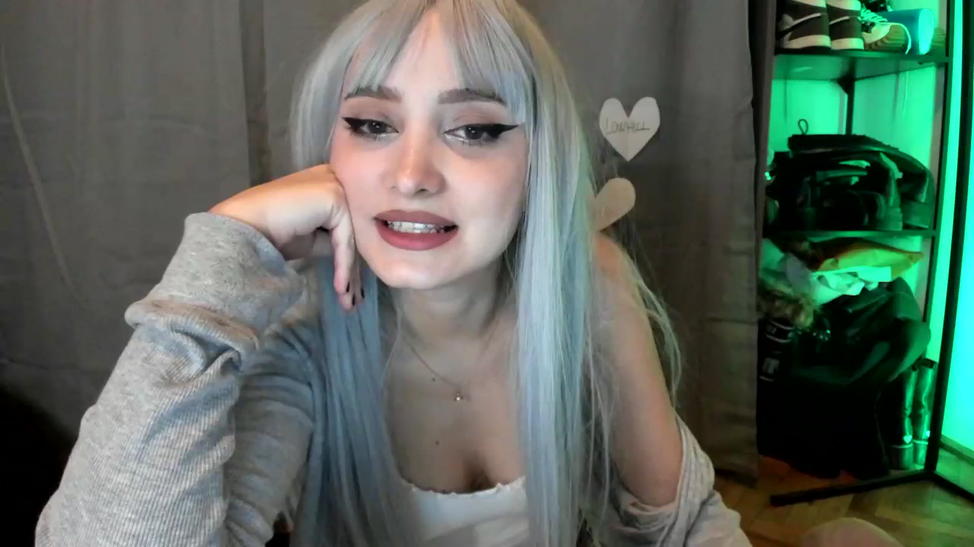 Gallery image thumbnail from TheScrewer's myfreecams stream on, 02/29/2024, 23:51 image 17 of 20