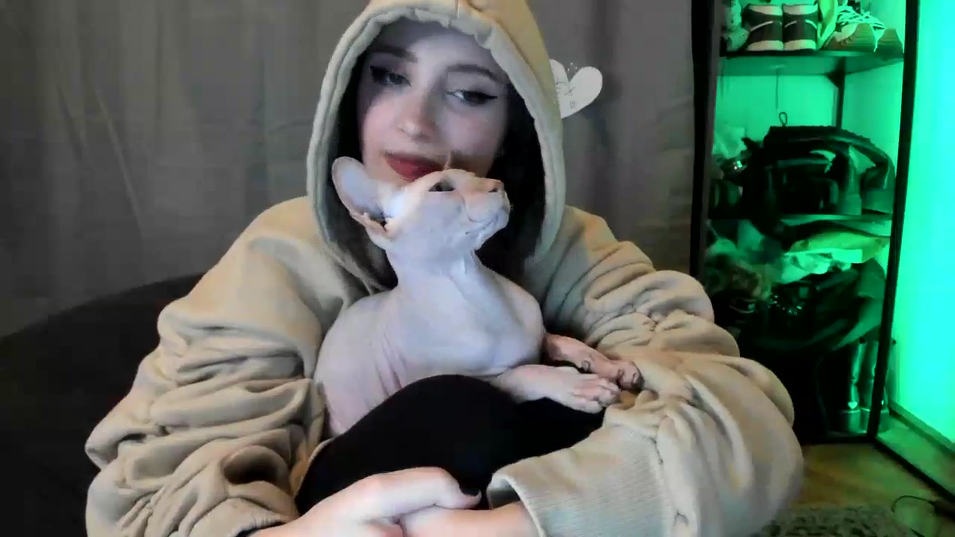 Gallery image thumbnail from TheScrewer's myfreecams stream on, 03/02/2024, 21:58 image 4 of 20