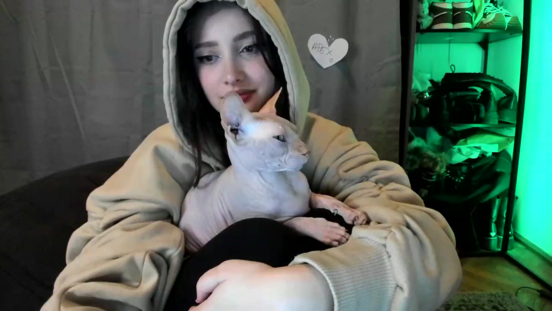 Gallery image thumbnail from TheScrewer's myfreecams stream on, 03/02/2024, 21:58 image 5 of 20