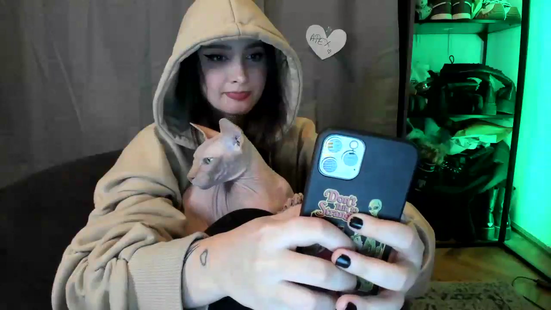 Gallery image thumbnail from TheScrewer's myfreecams stream on, 03/02/2024, 21:58 image 14 of 20