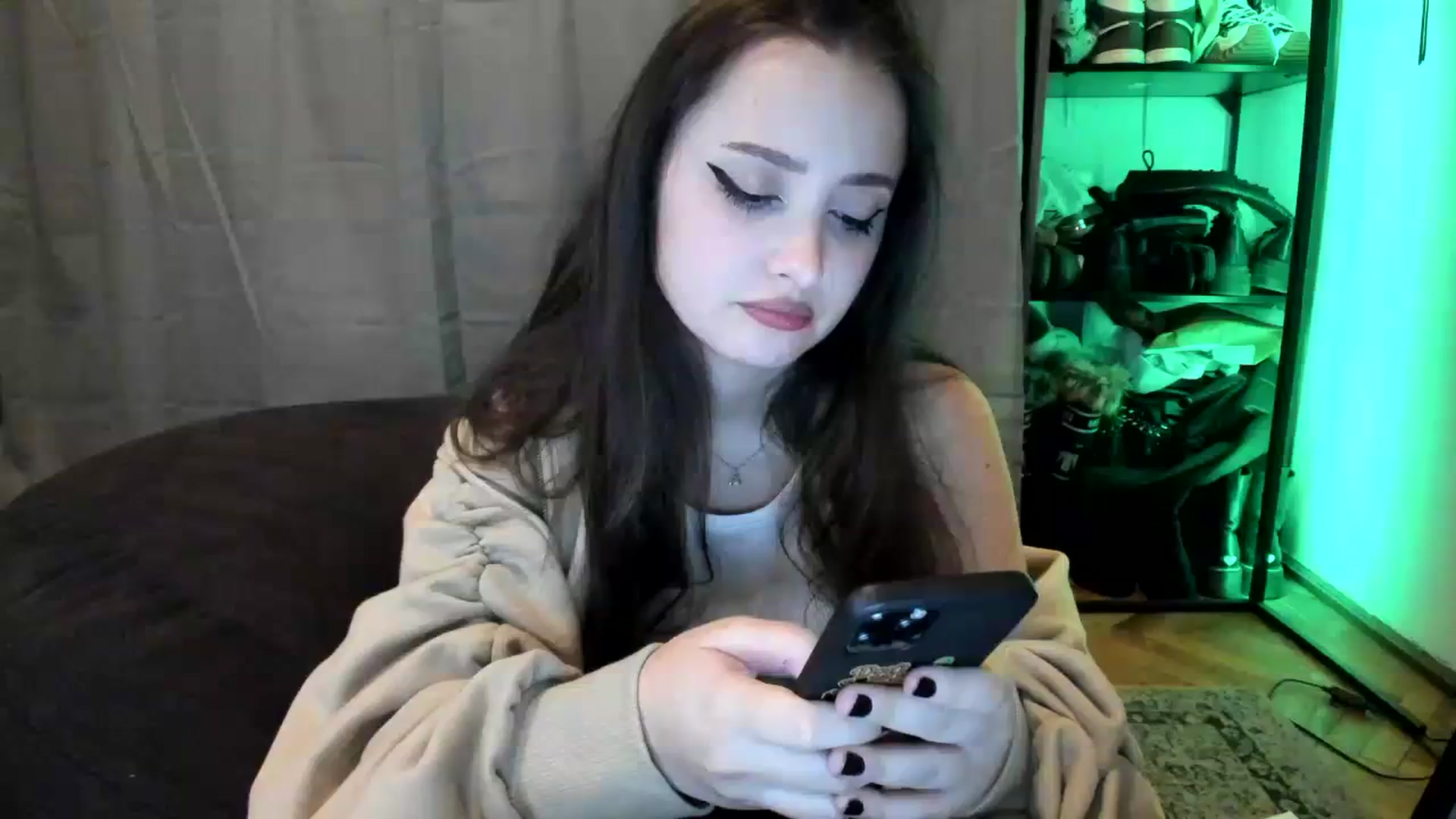 Gallery image thumbnail from TheScrewer's myfreecams stream on, 03/02/2024, 23:04 image 20 of 20