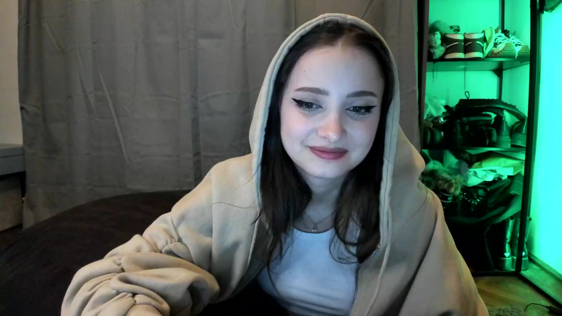 Gallery image thumbnail from TheScrewer's myfreecams stream on, 03/02/2024, 23:04 image 3 of 20