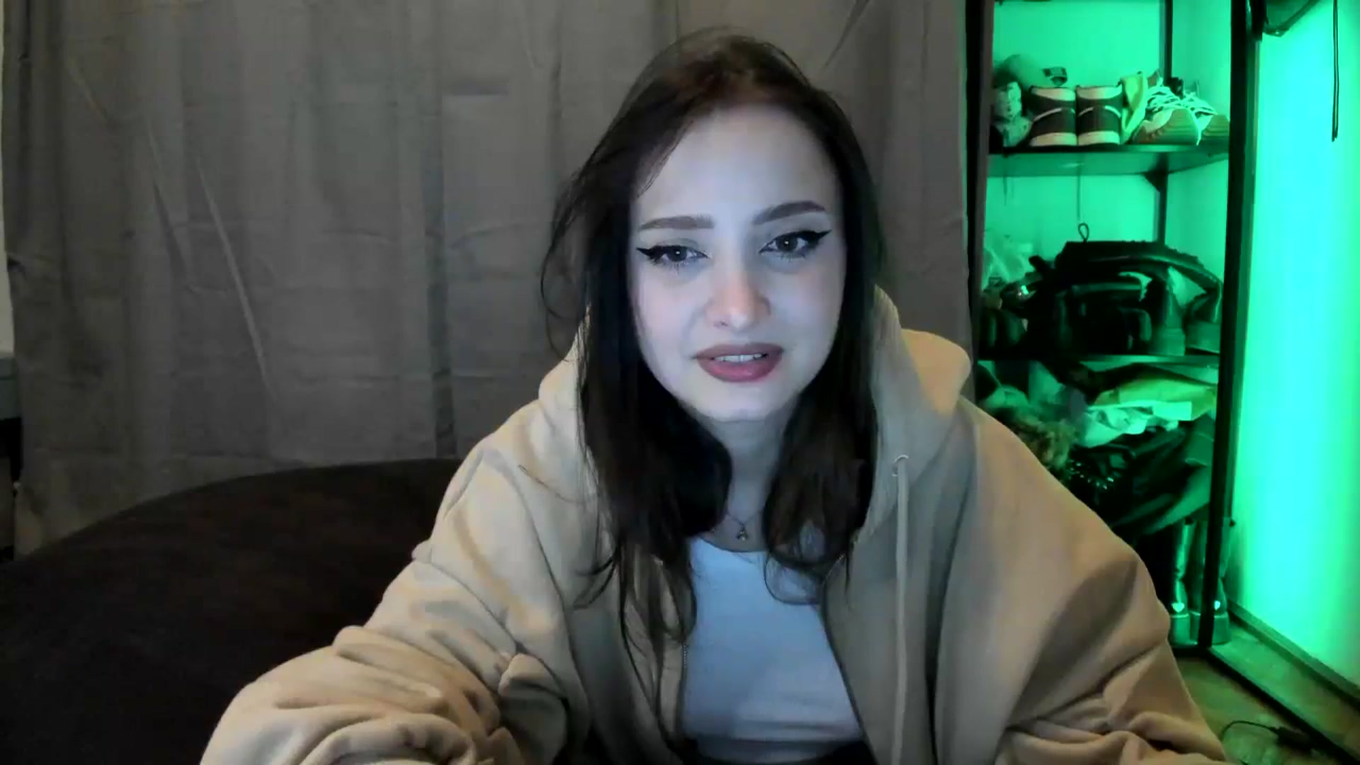 Gallery image thumbnail from TheScrewer's myfreecams stream on, 03/02/2024, 23:04 image 6 of 20