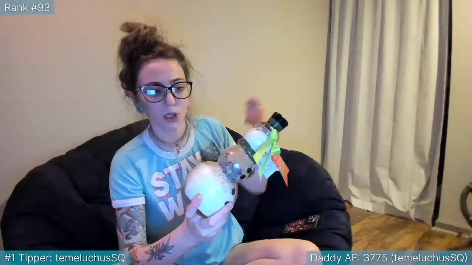 Gallery image thumbnail from TheSharkQueen's myfreecams stream on, 11/25/2022, 06:11 image 2 of 20