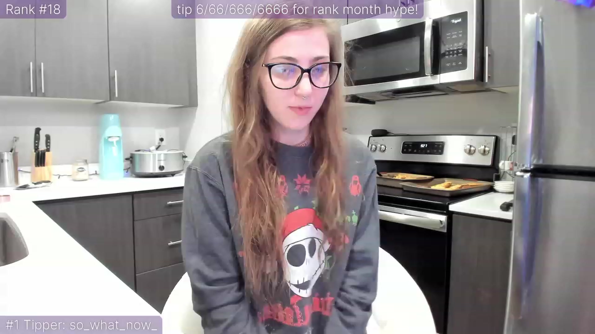Gallery image thumbnail from TheSharkQueen's myfreecams stream on, 12/02/2022, 06:06 image 18 of 20