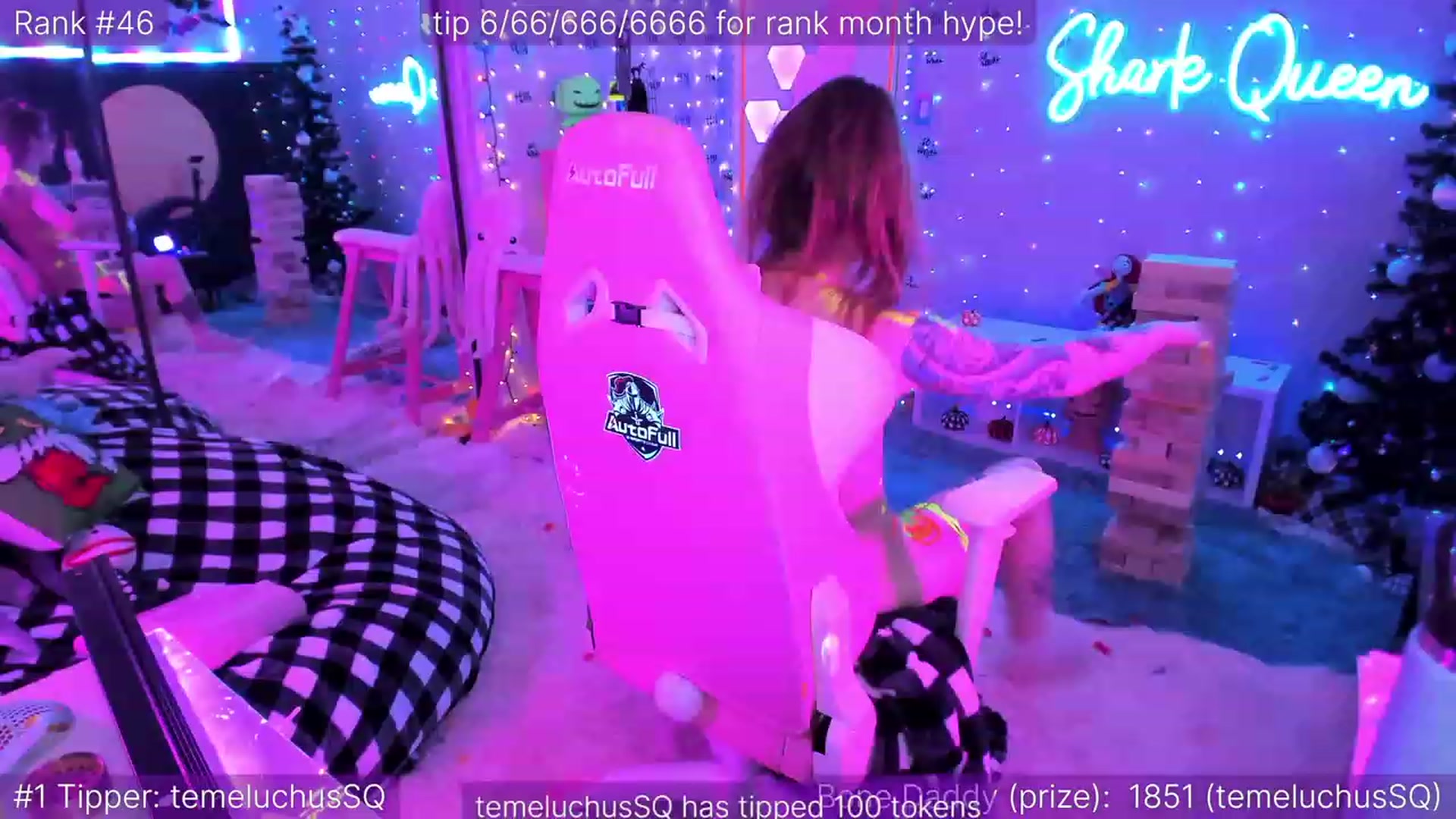 Gallery image thumbnail from TheSharkQueen's myfreecams stream on, 12/03/2022, 05:59 image 17 of 20