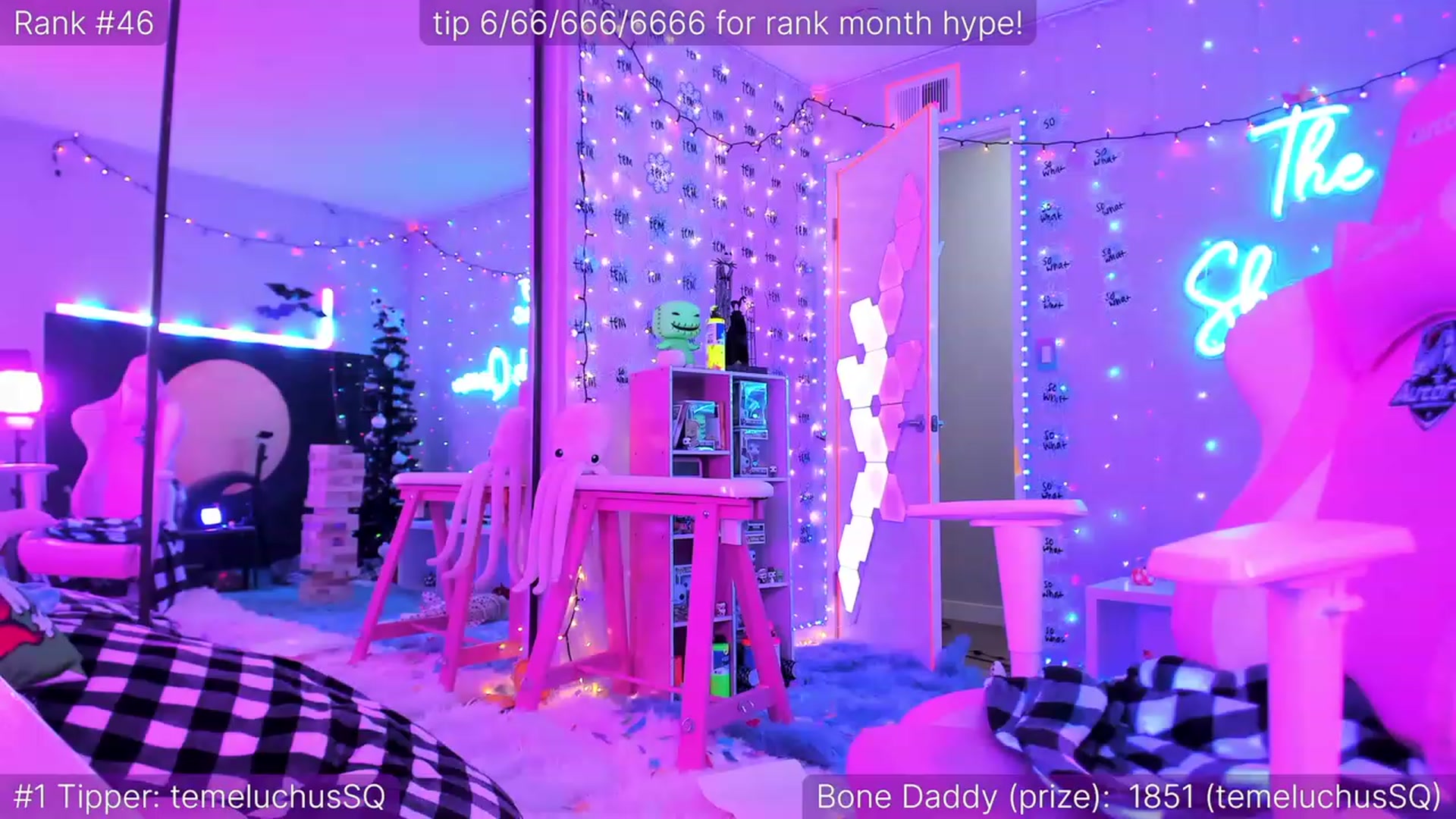 Gallery image thumbnail from TheSharkQueen's myfreecams stream on, 12/03/2022, 05:59 image 2 of 20