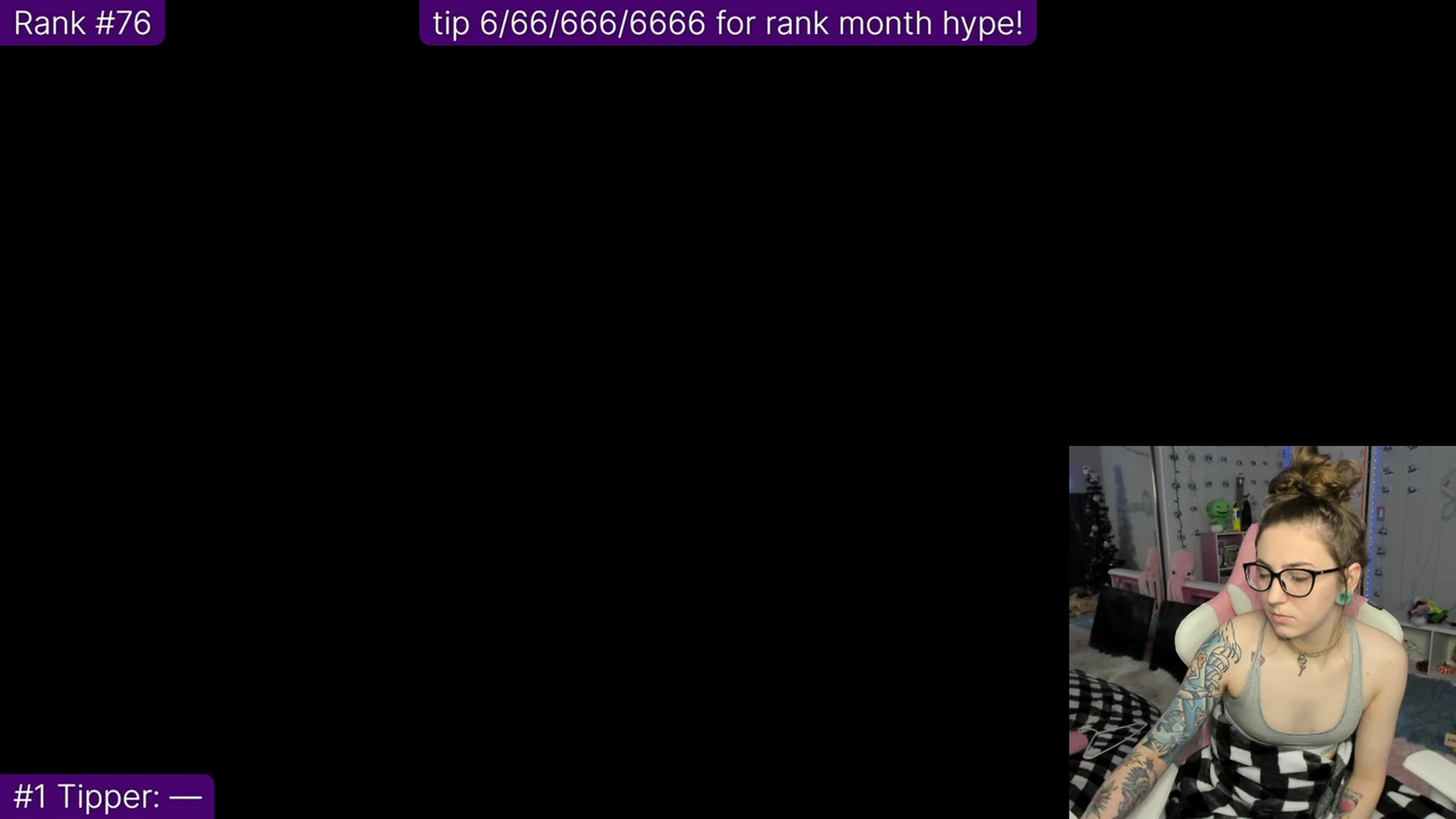 Gallery image thumbnail from TheSharkQueen's myfreecams stream on, 12/06/2022, 03:31 image 4 of 20