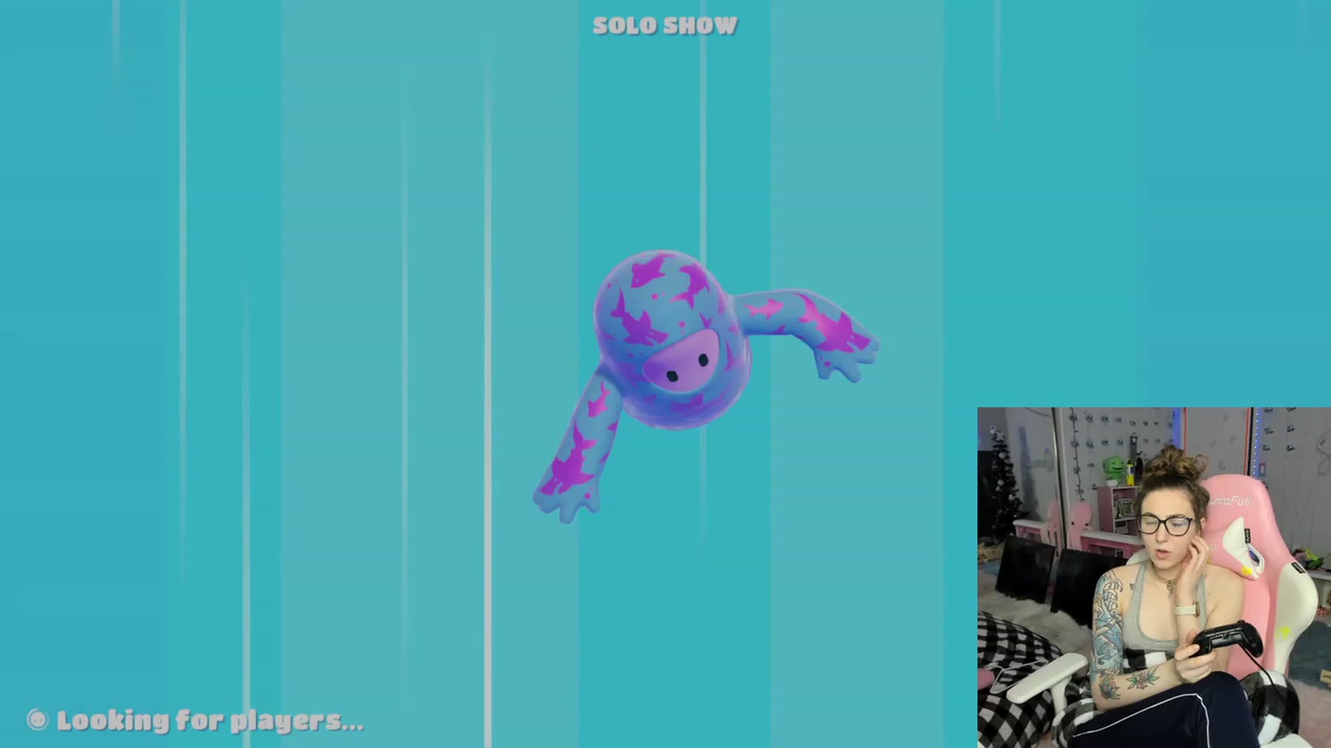 Gallery image thumbnail from TheSharkQueen's myfreecams stream on, 12/06/2022, 03:31 image 14 of 20