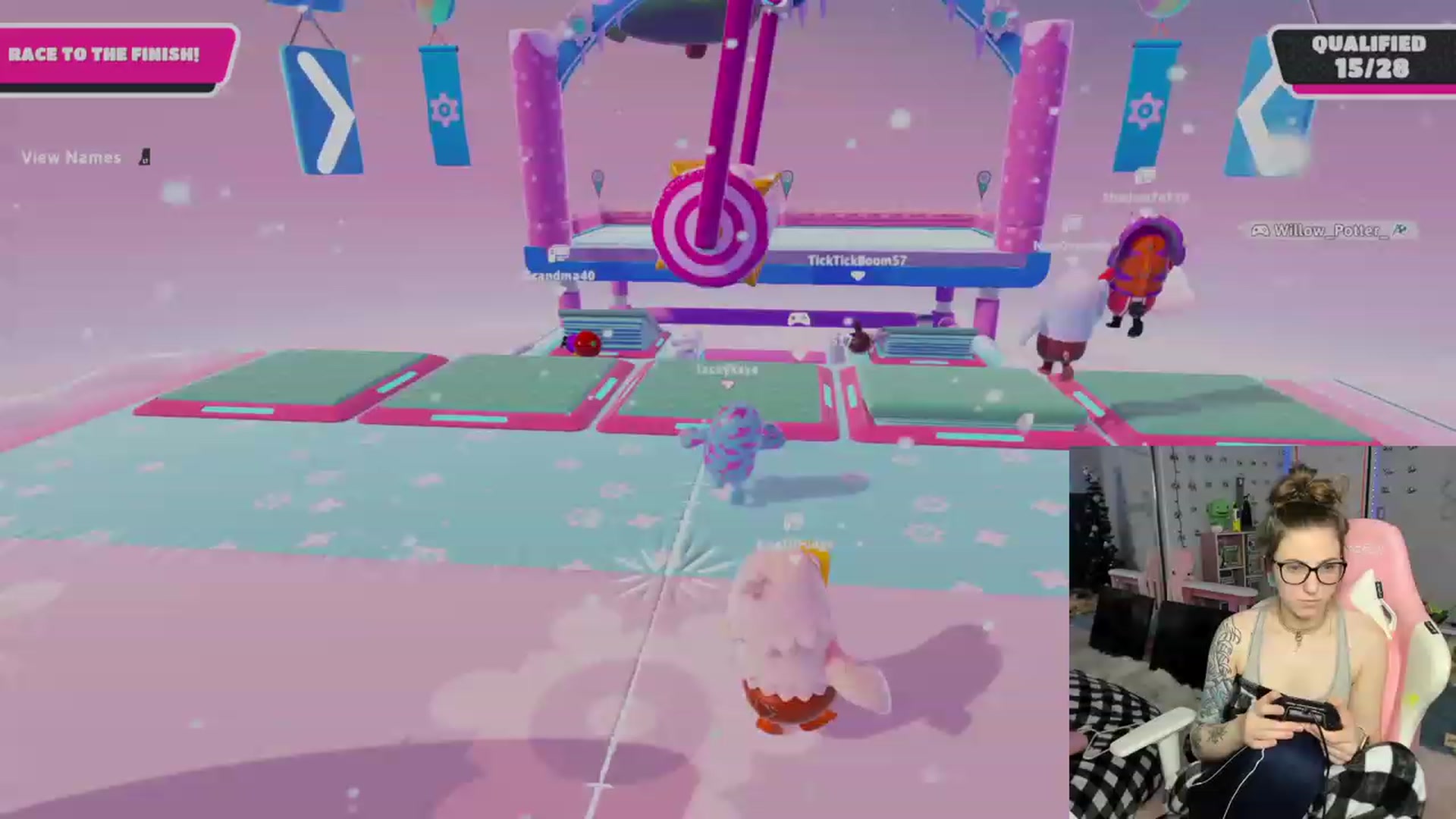 Gallery image thumbnail from TheSharkQueen's myfreecams stream on, 12/06/2022, 03:31 image 15 of 20