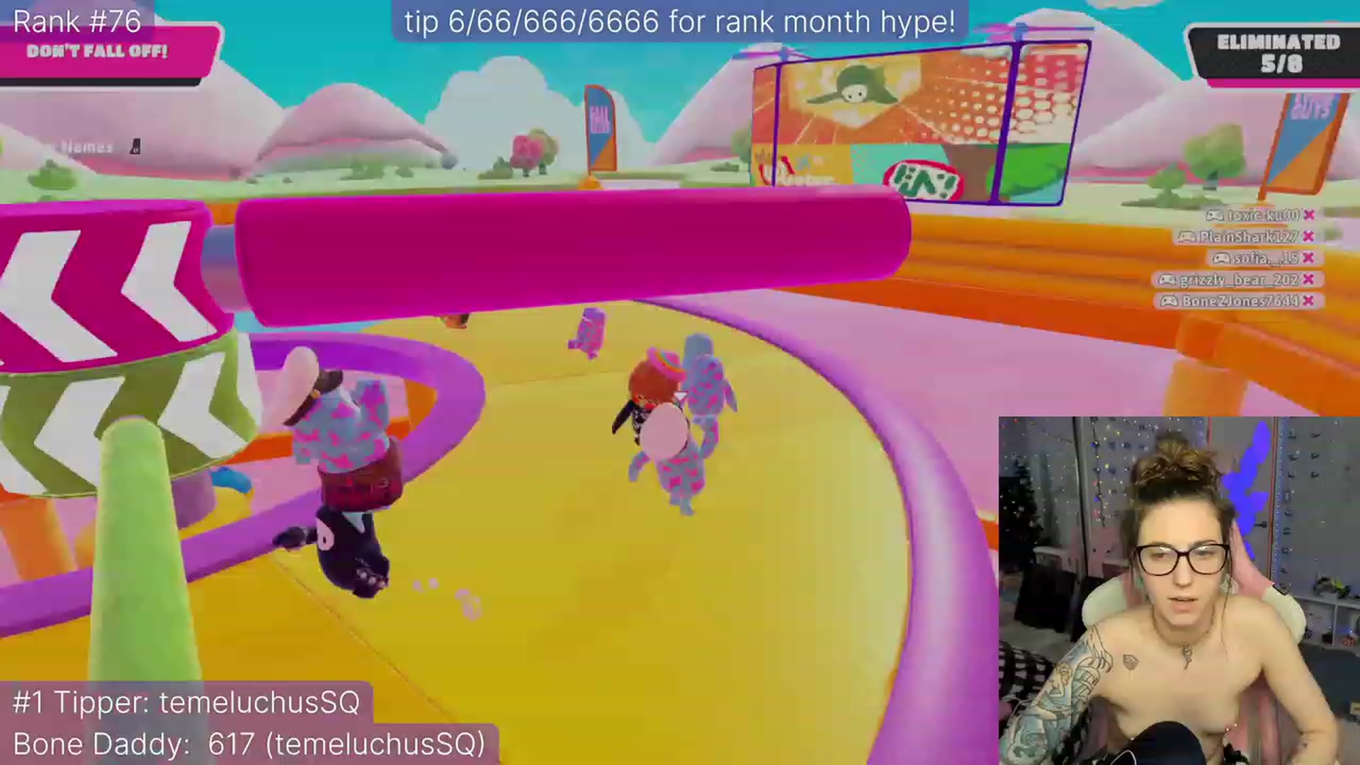 Gallery image thumbnail from TheSharkQueen's myfreecams stream on, 12/06/2022, 05:37 image 13 of 20