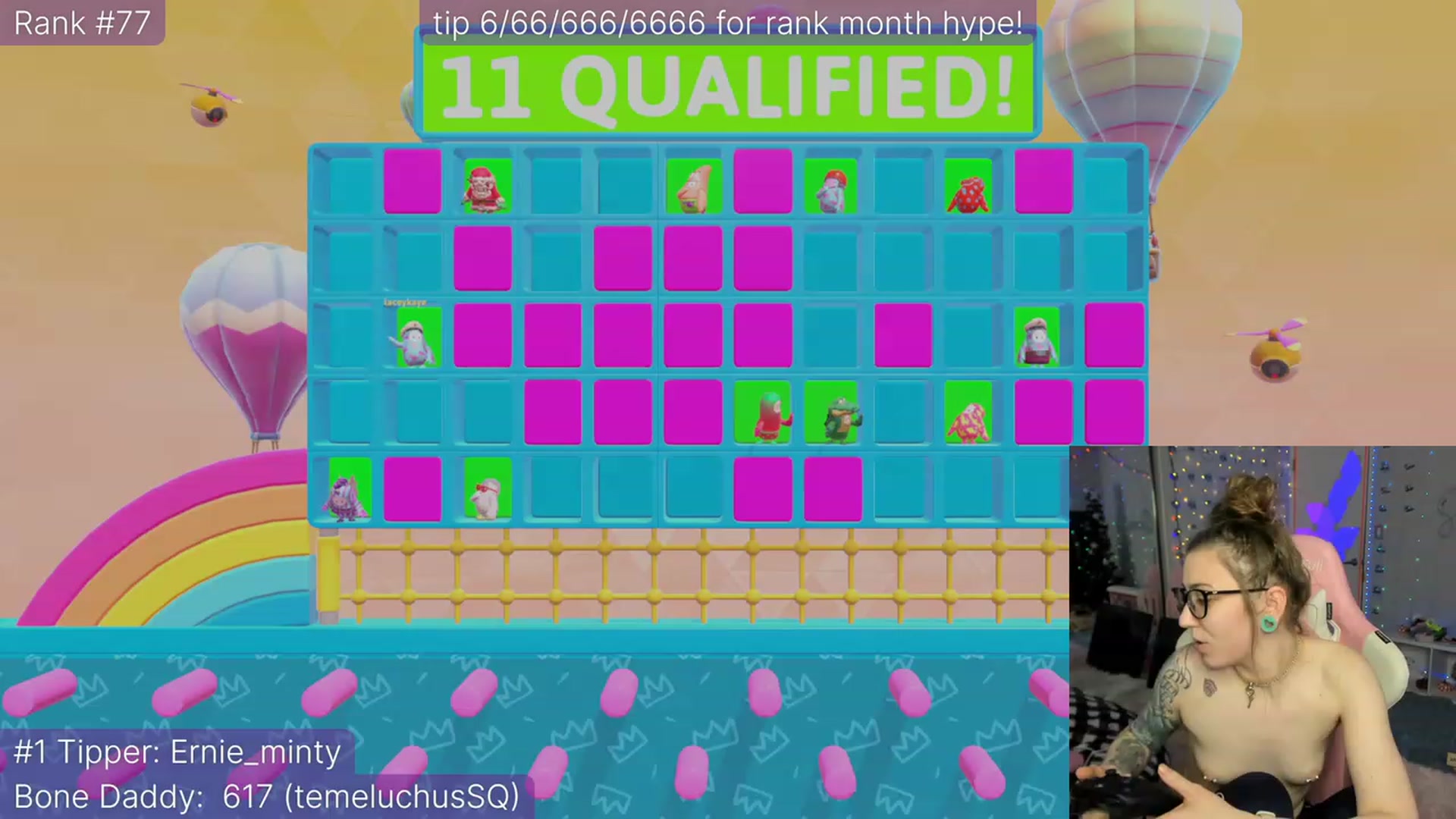Gallery image thumbnail from TheSharkQueen's myfreecams stream on, 12/06/2022, 06:00 image 17 of 20