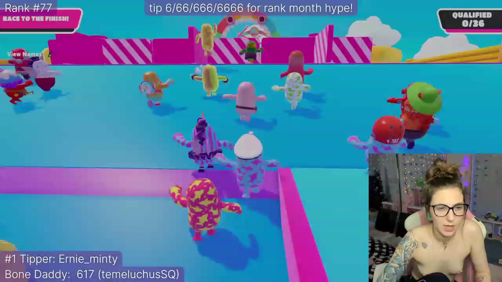 Gallery image thumbnail from TheSharkQueen's myfreecams stream on, 12/06/2022, 06:00 image 13 of 20