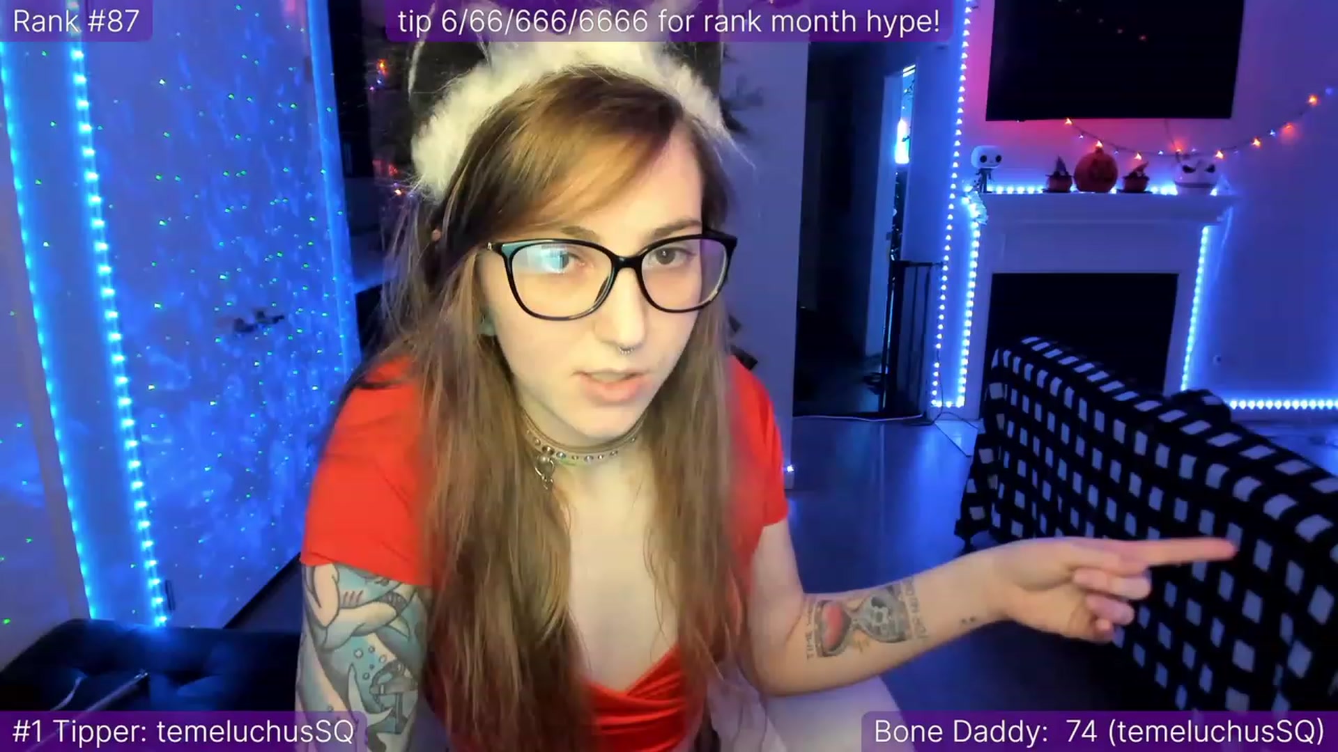 Gallery image thumbnail from TheSharkQueen's myfreecams stream on, 12/07/2022, 04:13 image 3 of 20