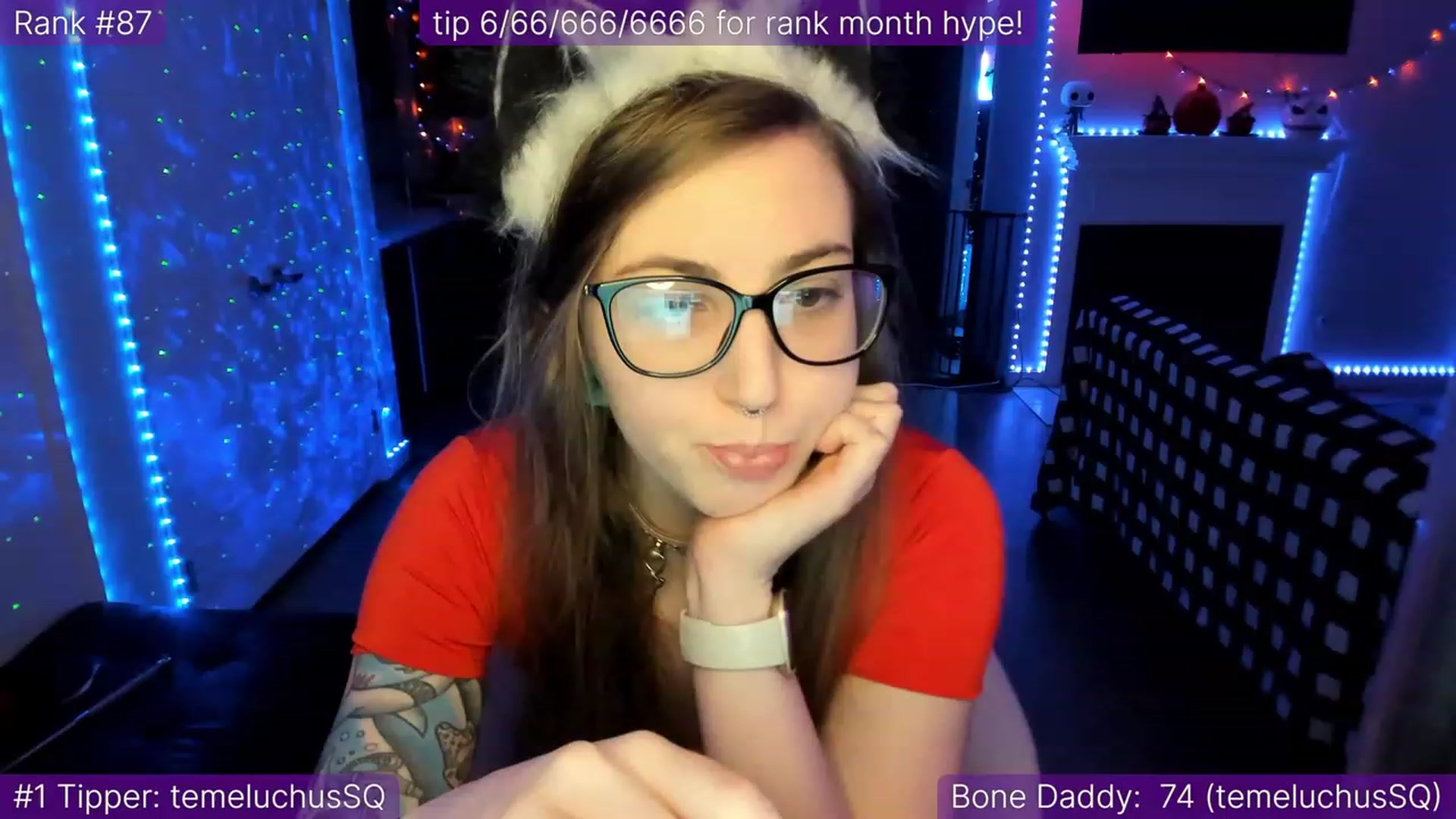 Gallery image thumbnail from TheSharkQueen's myfreecams stream on, 12/07/2022, 04:13 image 1 of 20