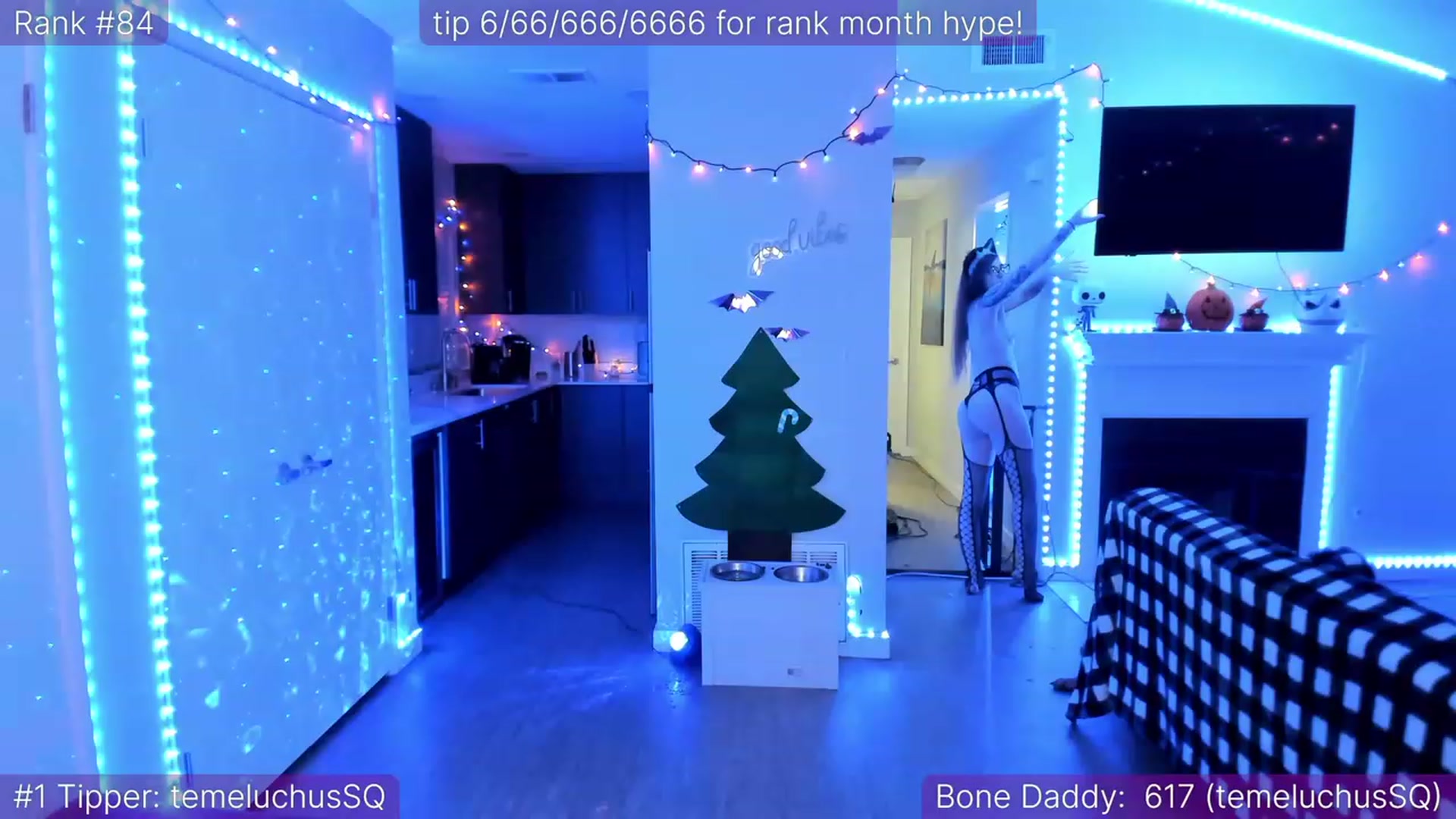 Gallery image thumbnail from TheSharkQueen's myfreecams stream on, 12/07/2022, 05:53 image 16 of 20