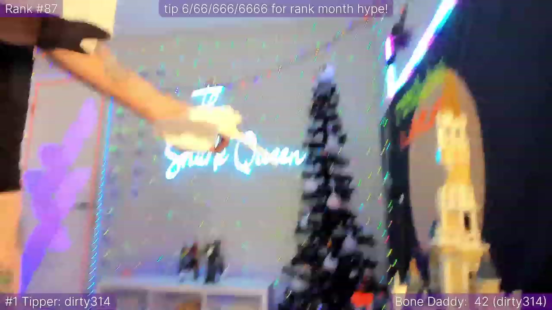 Gallery image thumbnail from TheSharkQueen's myfreecams stream on, 12/07/2022, 10:23 image 5 of 20