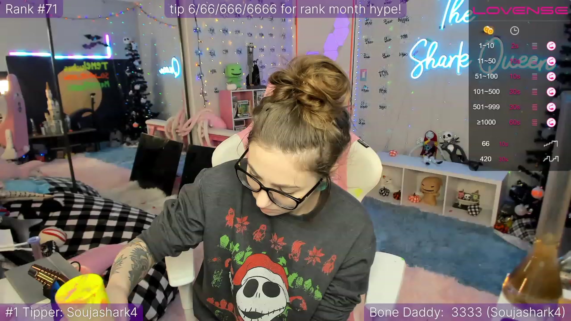 Gallery image thumbnail from TheSharkQueen's myfreecams stream on, 12/09/2022, 02:37 image 8 of 20