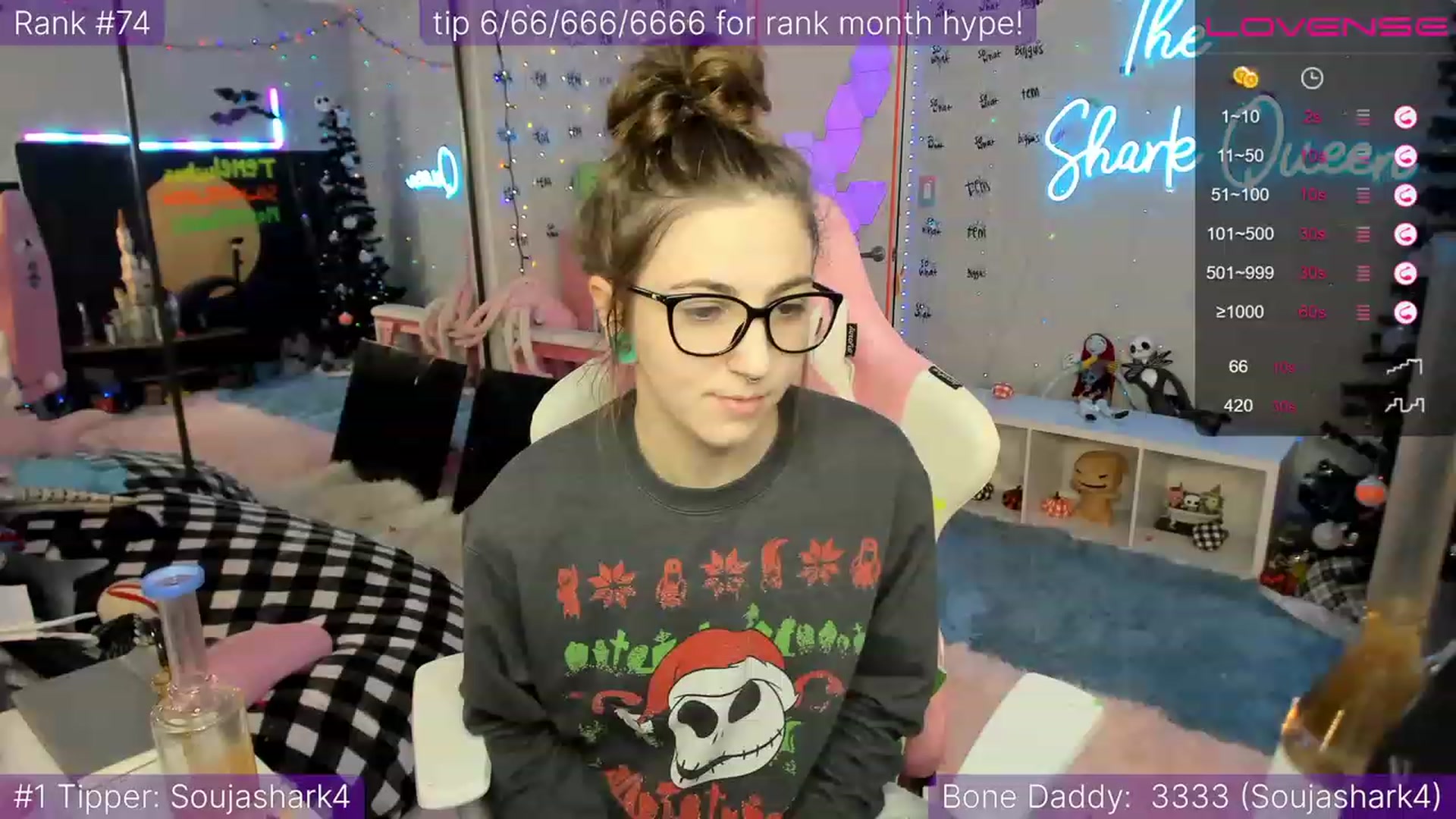 Gallery image thumbnail from TheSharkQueen's myfreecams stream on, 12/09/2022, 02:37 image 3 of 20