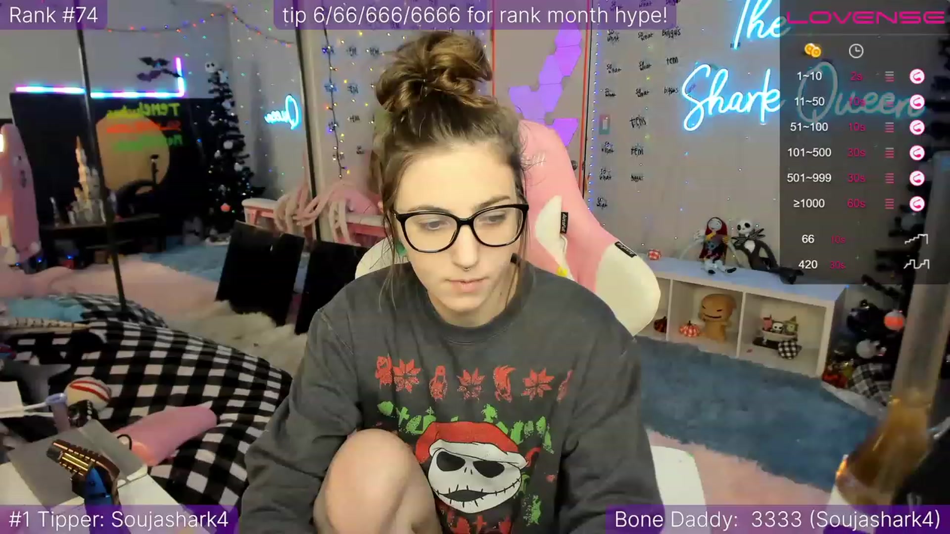 Gallery image thumbnail from TheSharkQueen's myfreecams stream on, 12/09/2022, 02:37 image 5 of 20