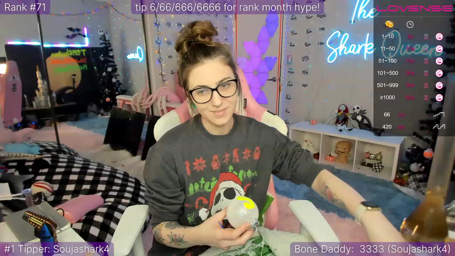 Gallery image thumbnail from TheSharkQueen's myfreecams stream on, 12/09/2022, 02:37 image 9 of 20