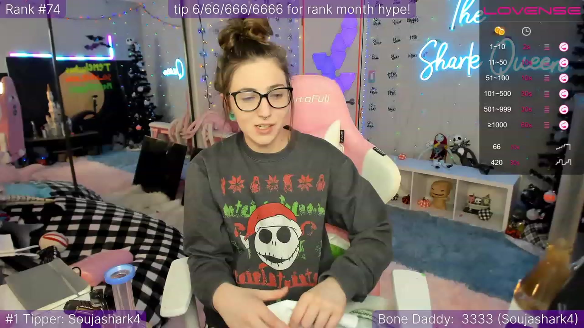 Gallery image thumbnail from TheSharkQueen's myfreecams stream on, 12/09/2022, 02:37 image 4 of 20